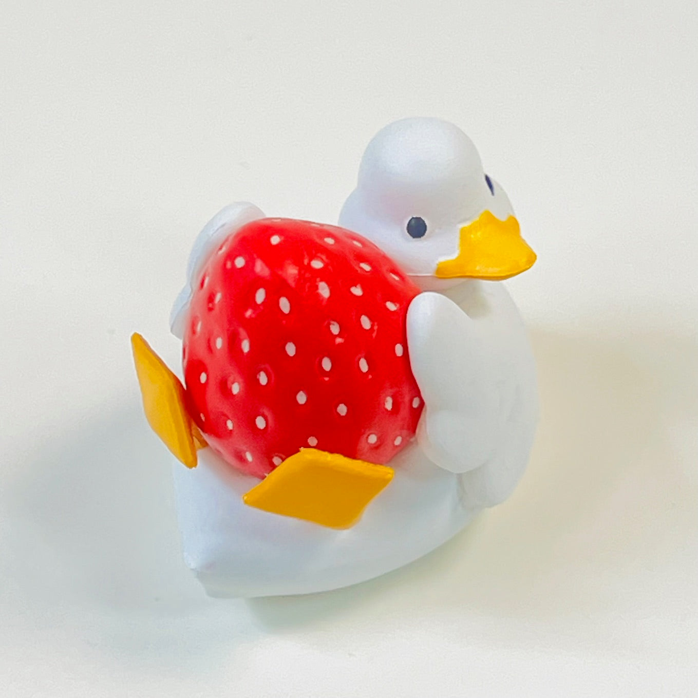 X 70475 Sweet Duck Dessert Figurine Capsule-DISCONTINUED
