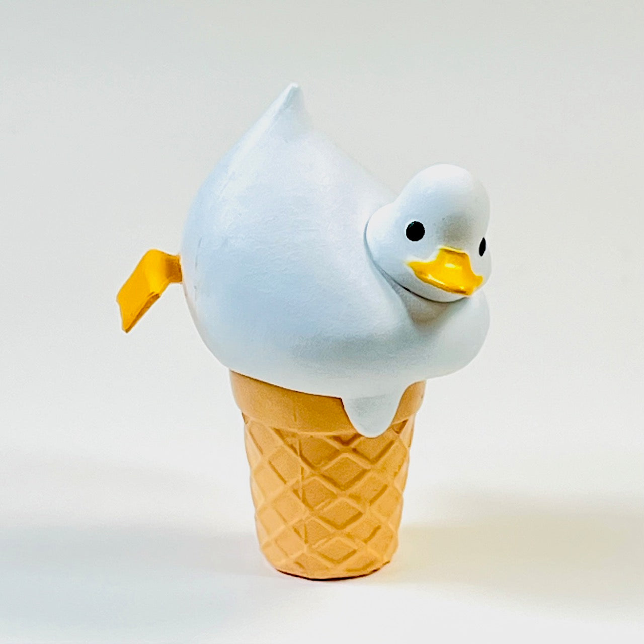 X 70475 Sweet Duck Dessert Figurine Capsule-DISCONTINUED