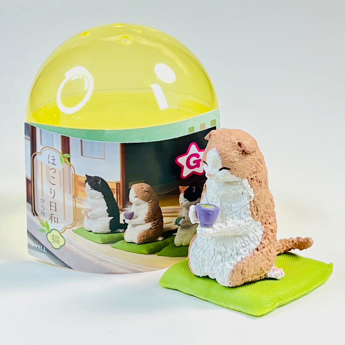 70479 Tea Time Cats Figurine Capsule-5