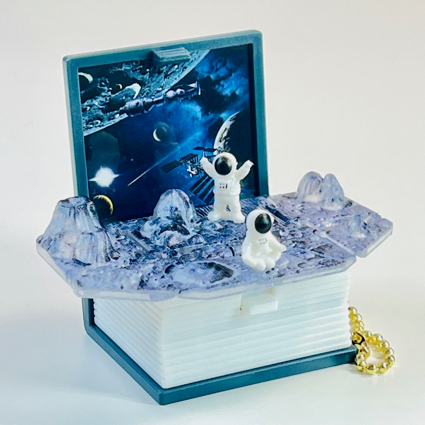 X 70480 Book Diorama Vol.3 Figurine Capsule-DISCONTINUED