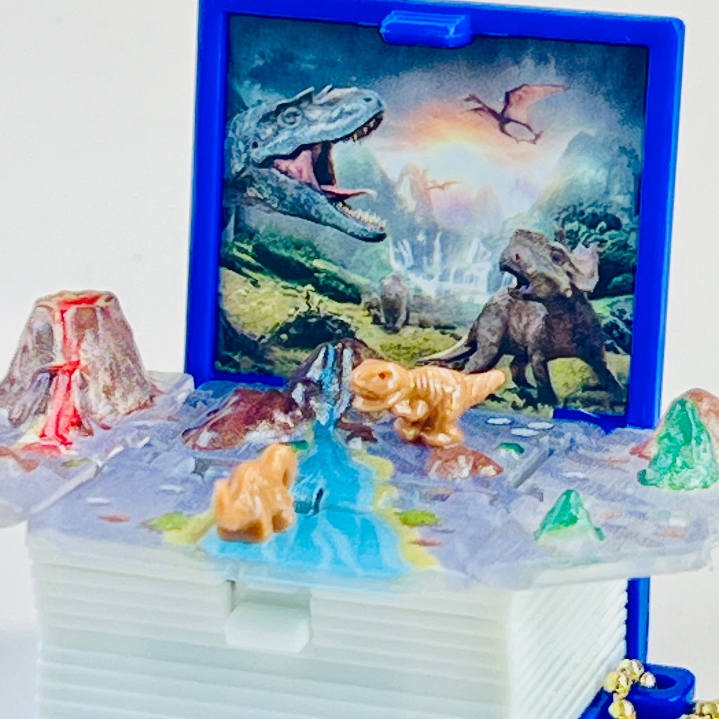 X 70480 Book Diorama Vol.3 Figurine Capsule-DISCONTINUED
