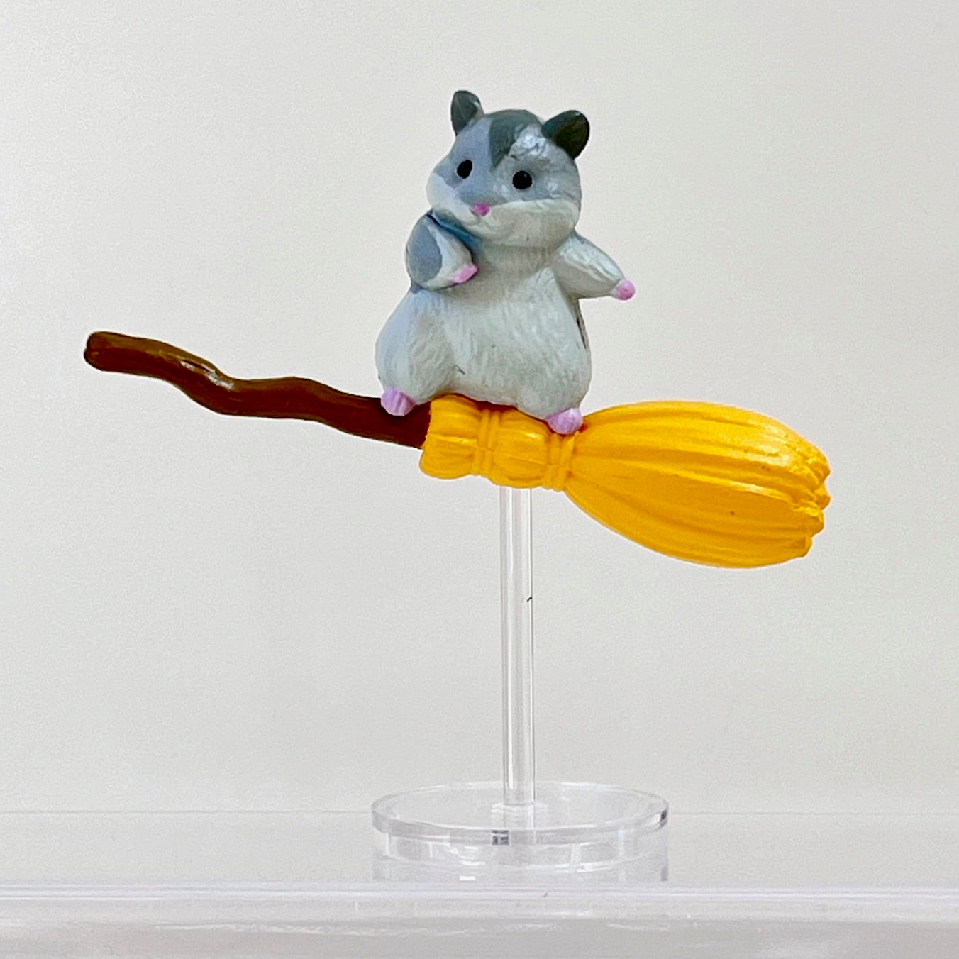 70486 Magic Broom Animals Figurine Capsule-5