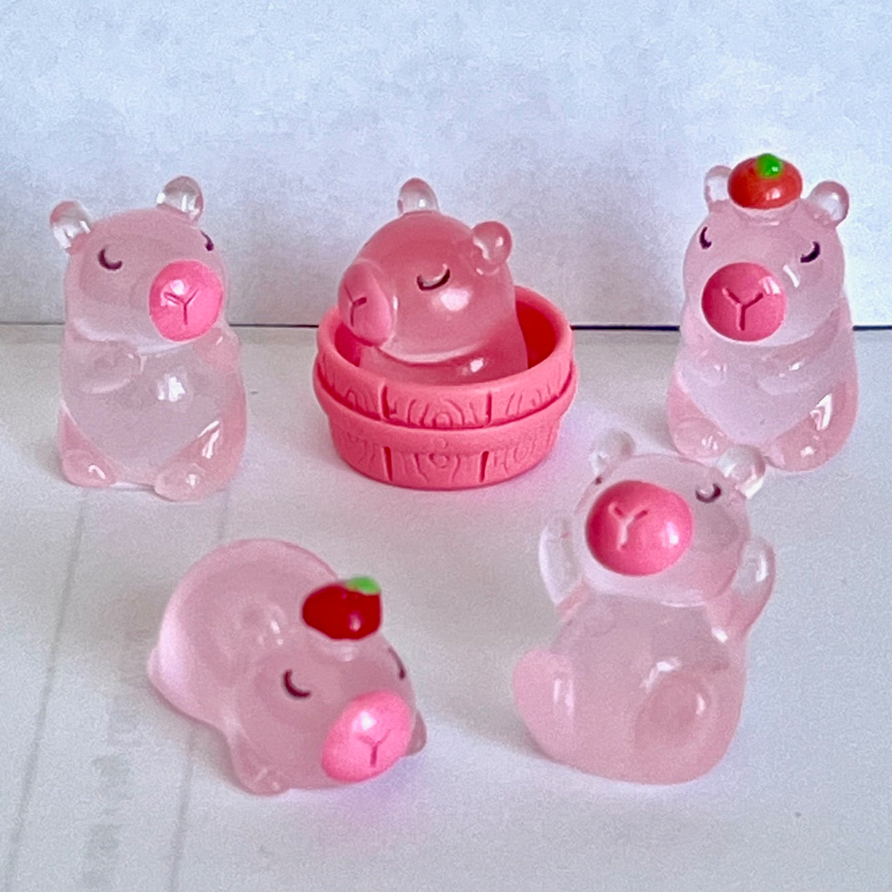 70714 CAPYBARA PINK MINIATURE FIGURINES-50