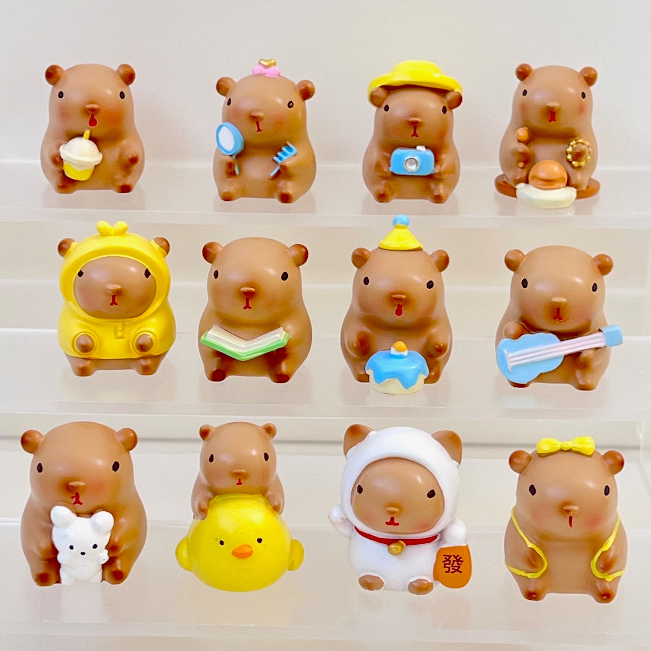 71048 CAPYBARA MINIATURES VOL.1  FIGURINE BLIND BOX-12