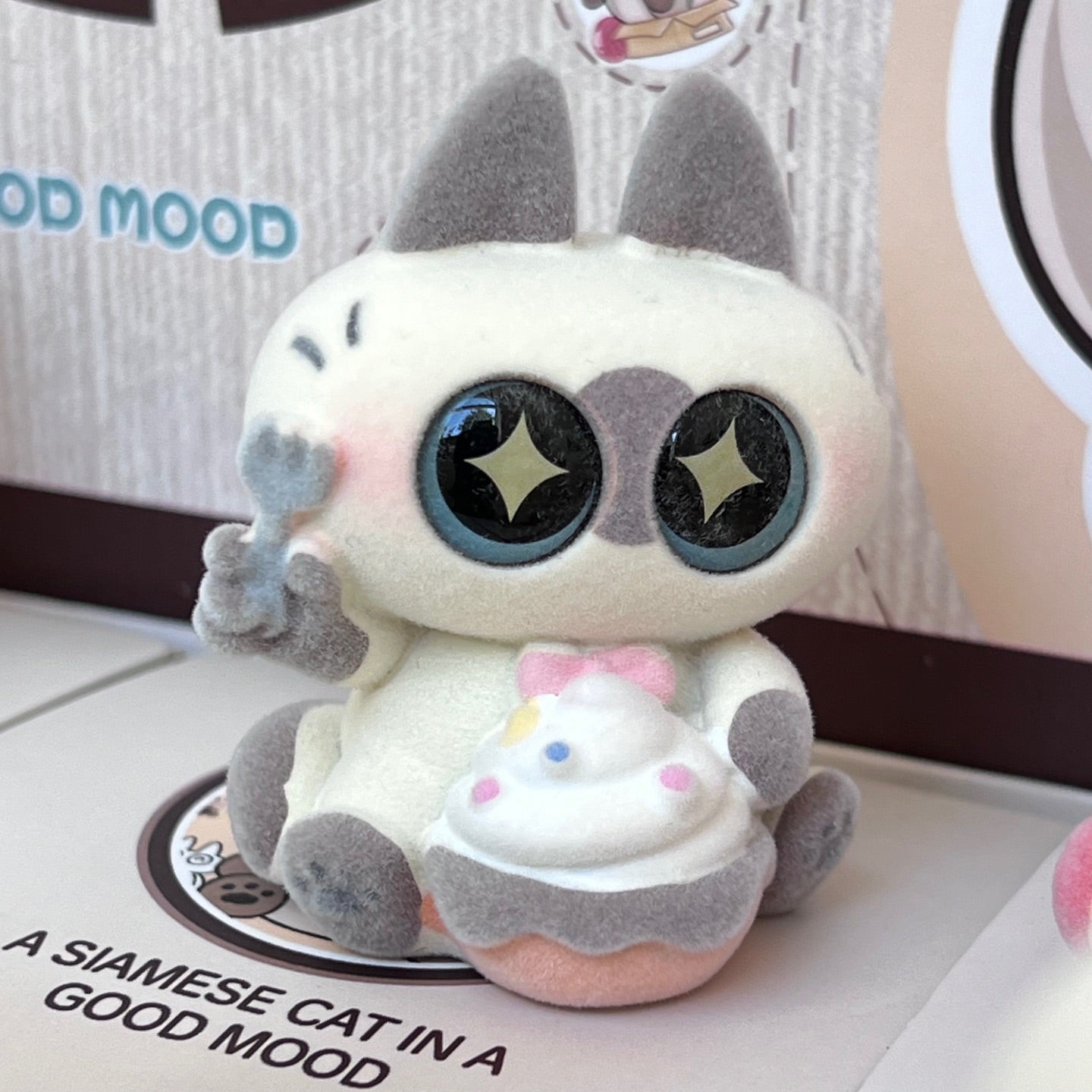 71220 BIG EYED CAT FIGURINE BLIND BOX-8