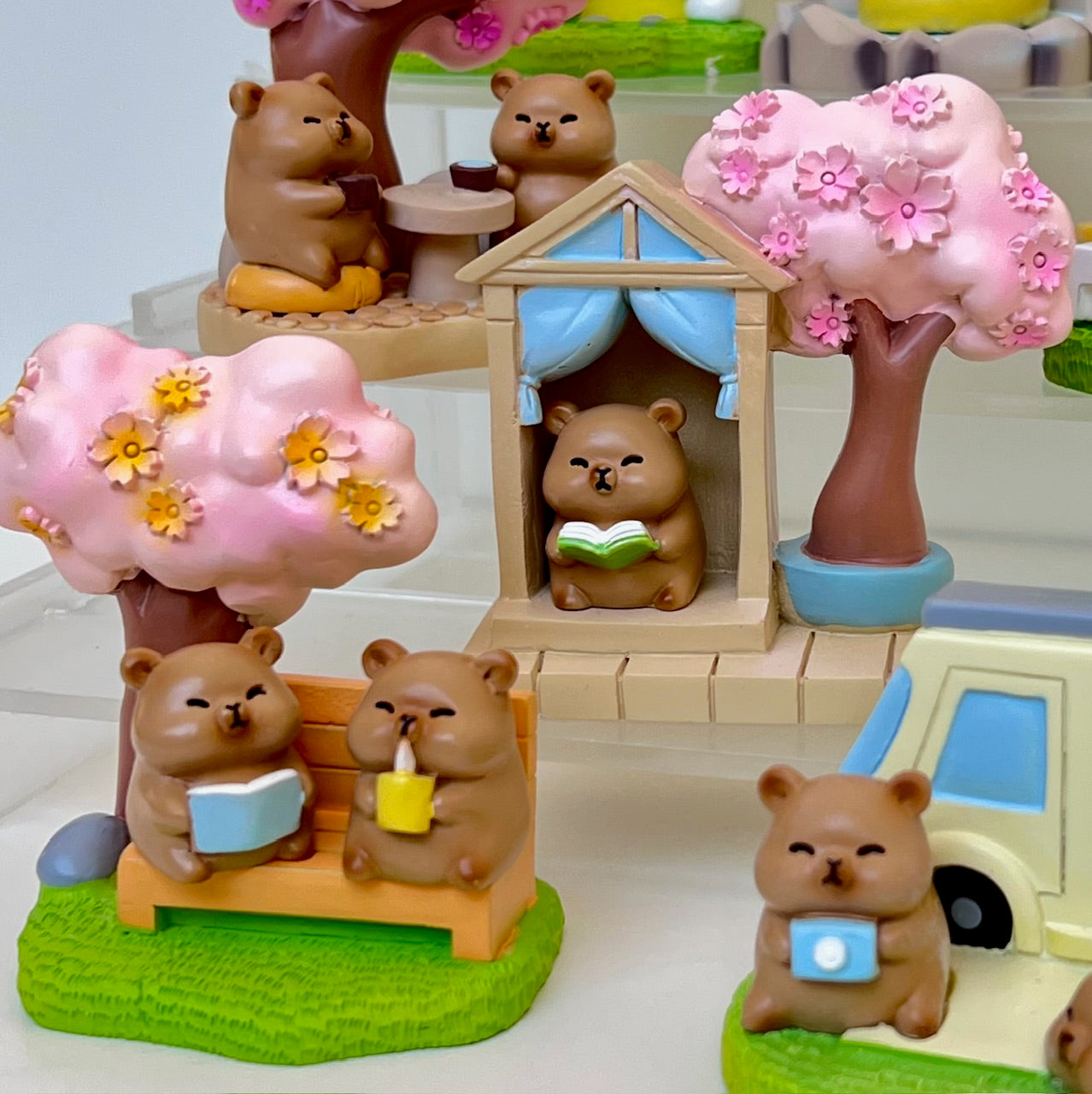 71223 CAPYBARA TREE BLIND BOX-8