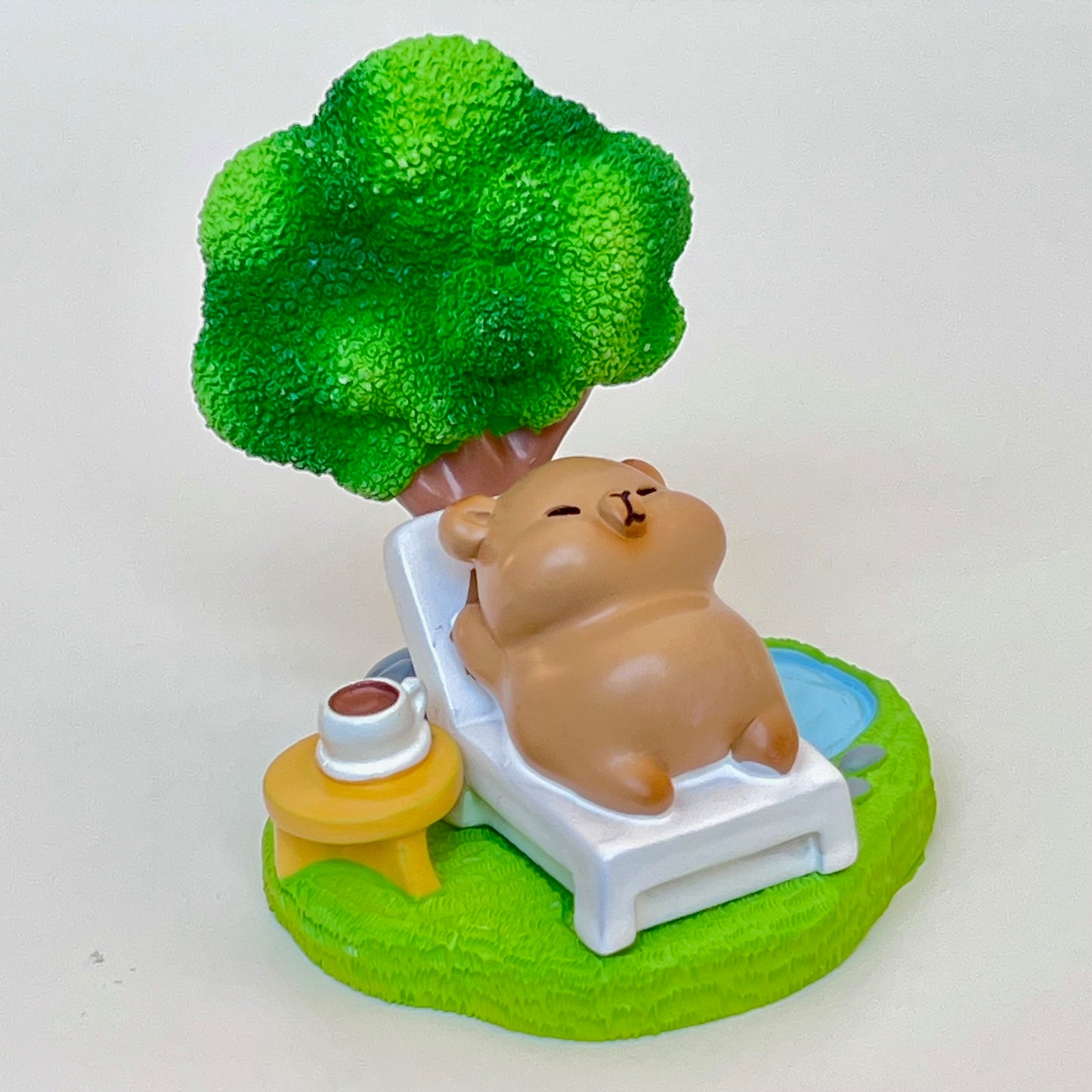 71223 CAPYBARA TREE BLIND BOX-8
