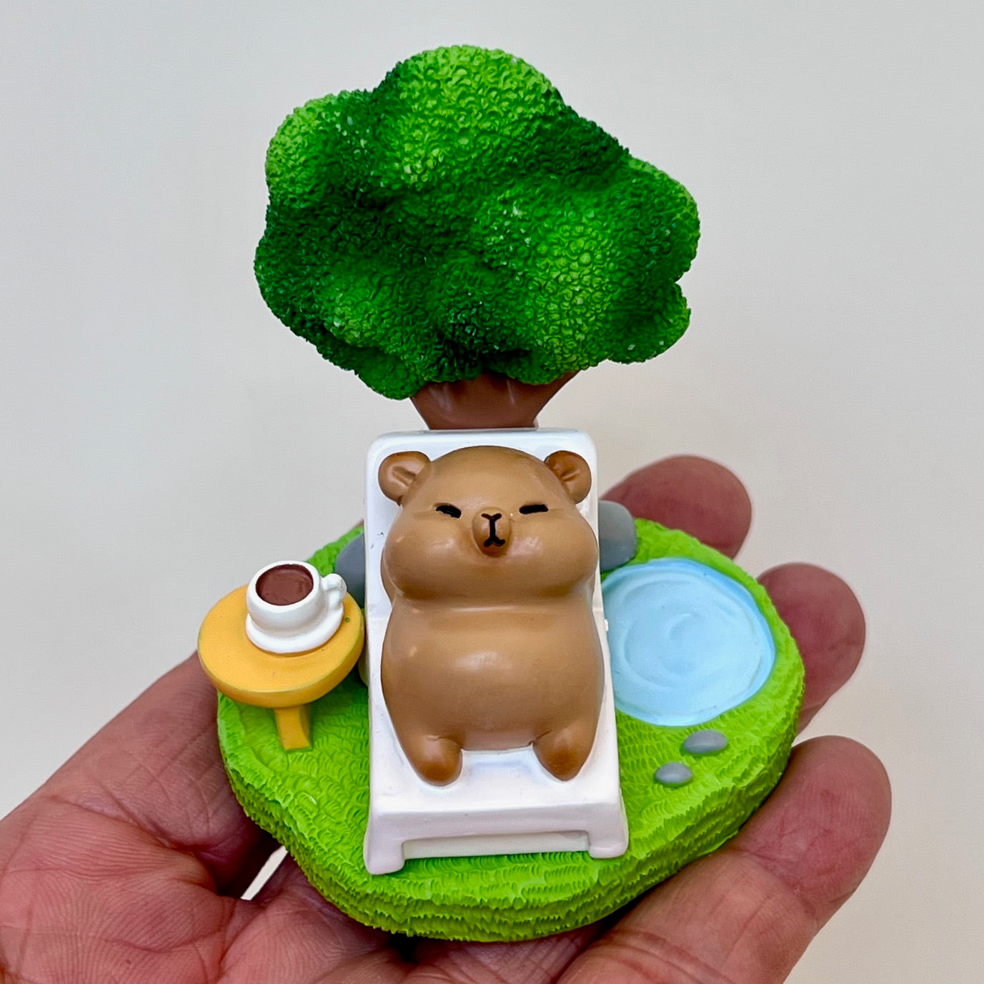 71223 CAPYBARA TREE BLIND BOX-8