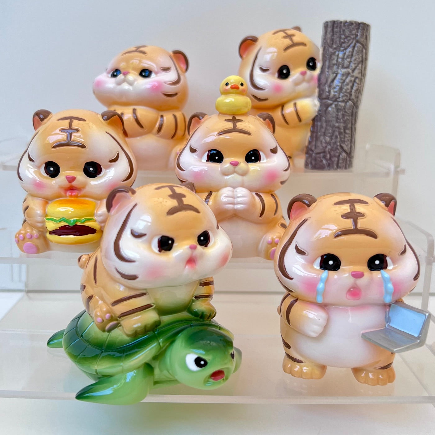 オブジェ　タイガー　１点もの X 71229 Tiger Blind Box-DISCONTINUED – BCmini