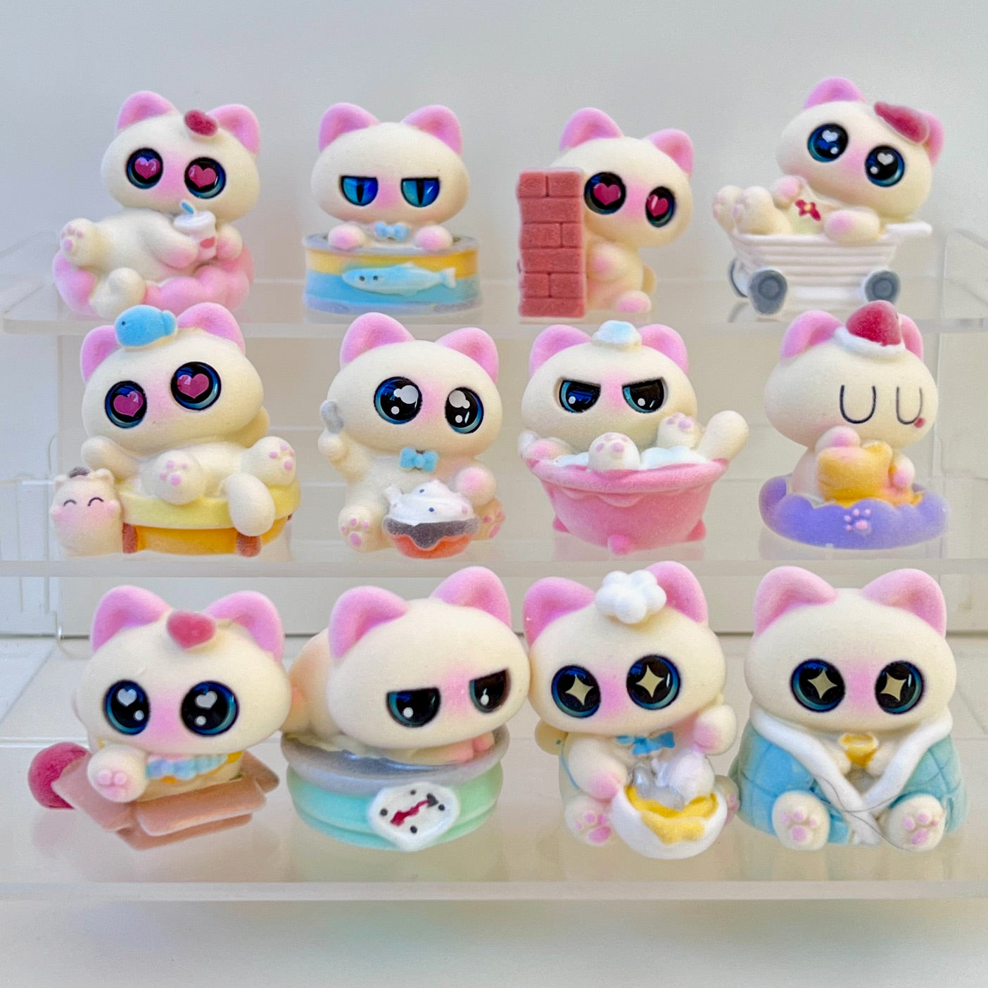 71277 Siamese Big Eye Cat Blind Box-12