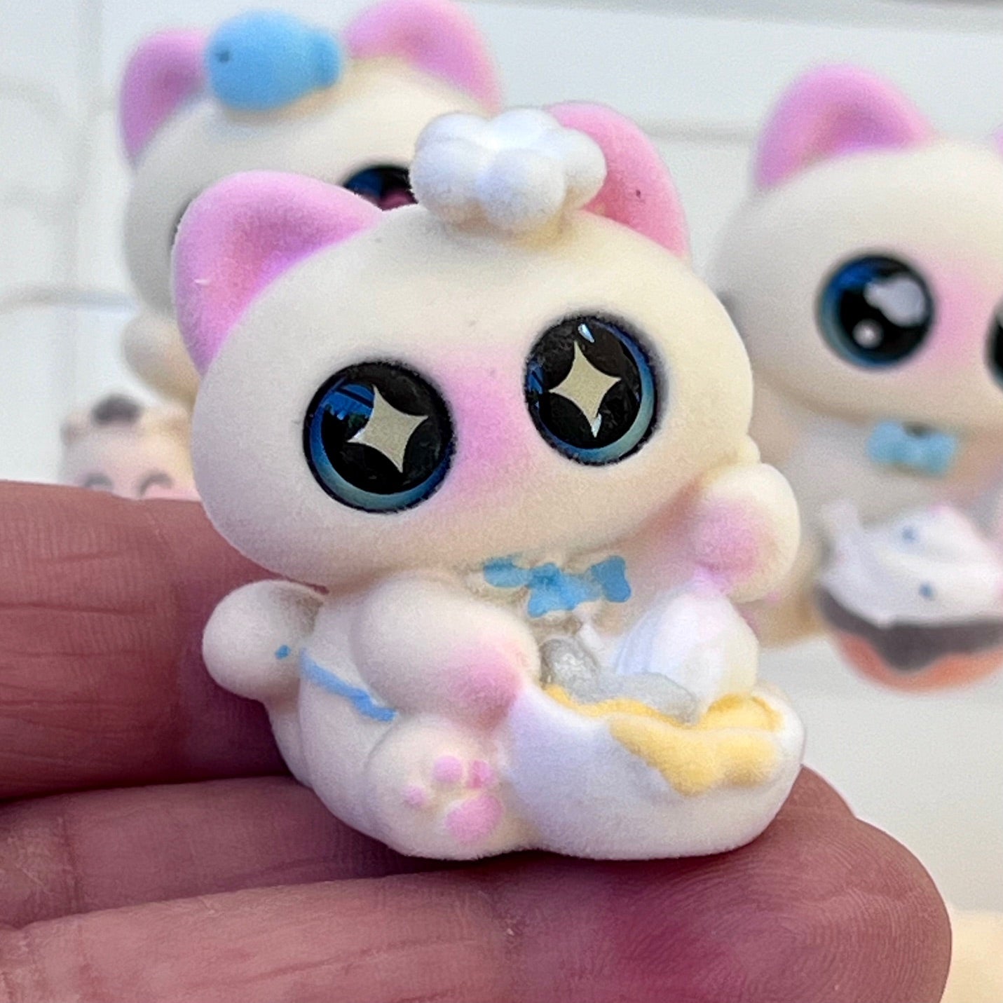 71277 Siamese Big Eye Cat Blind Box-12