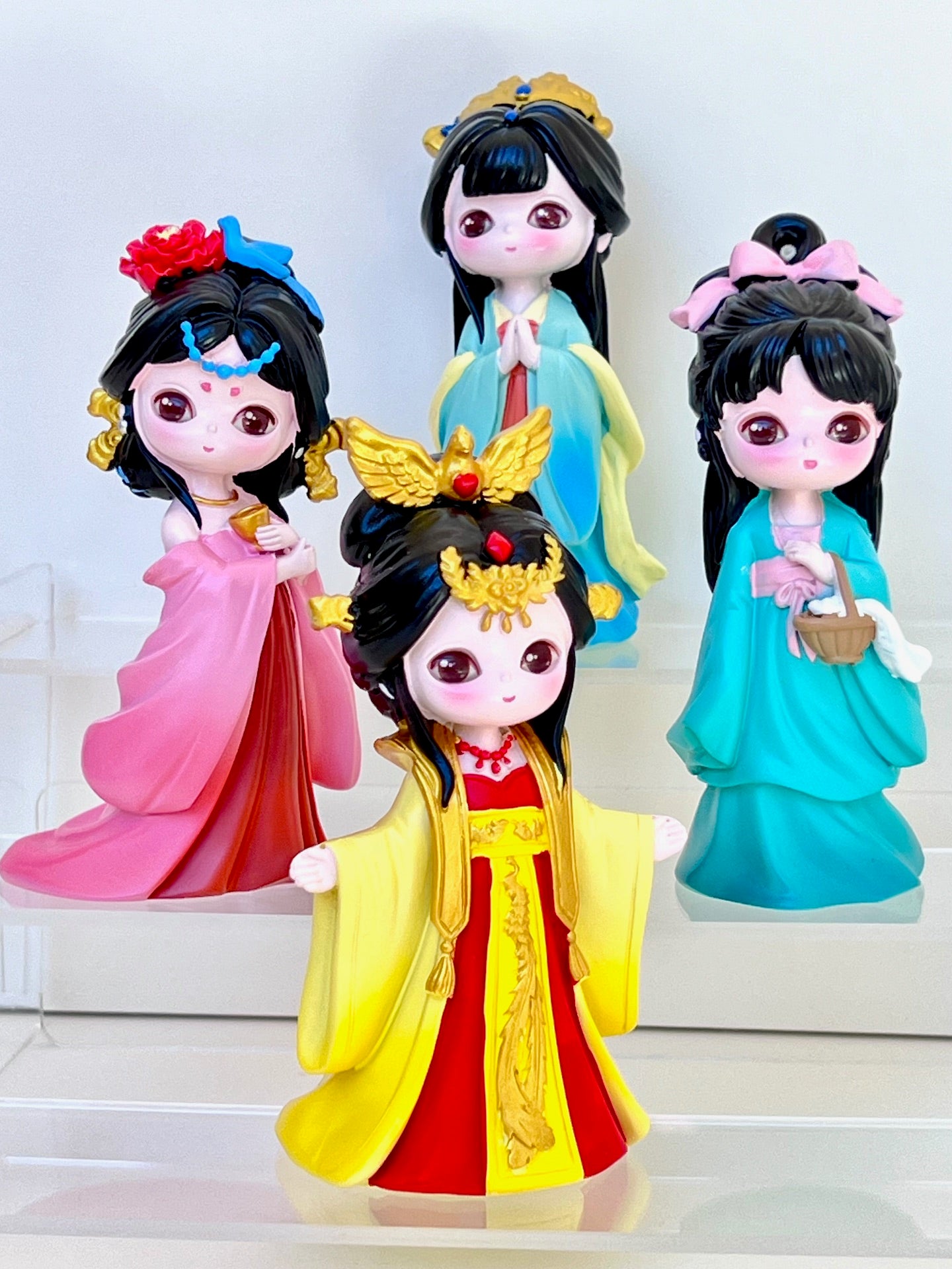 71305 Regal Beauties Blind Box-4