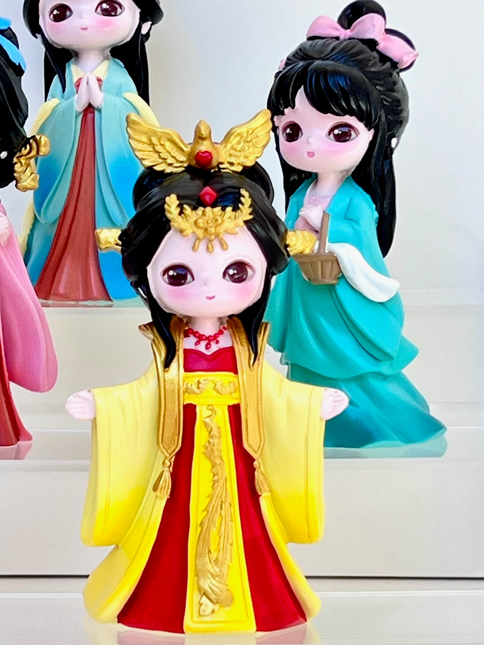 71305 Regal Beauties Blind Box-4