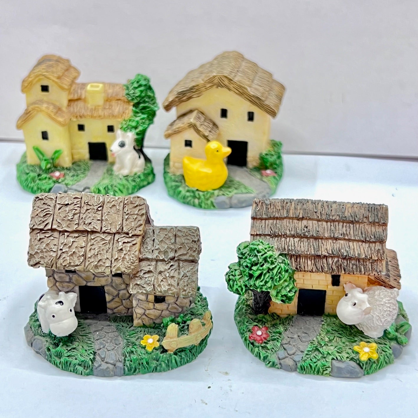 71804 FARM MINIATURE HOUSE FIGURINES-4