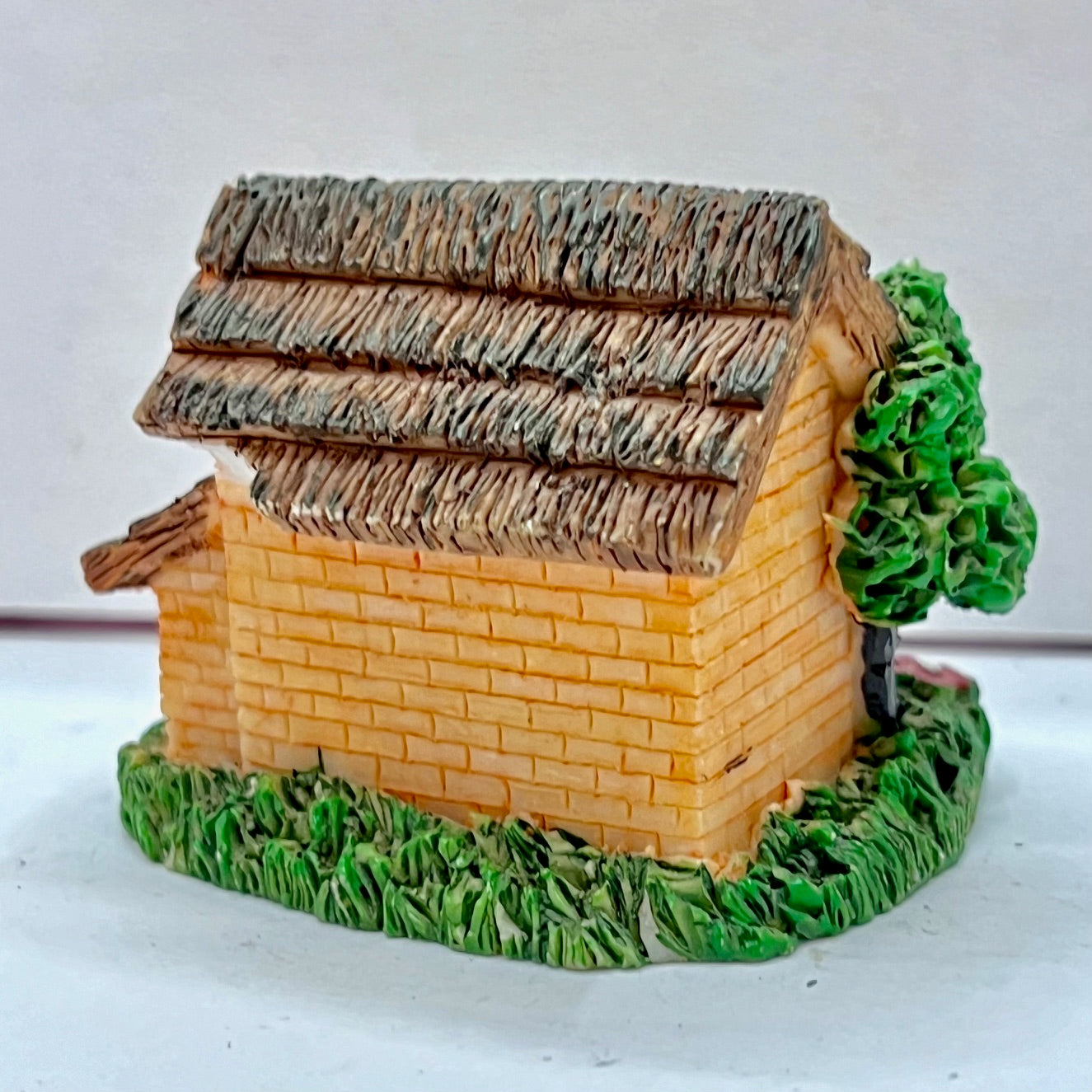 71804 FARM MINIATURE HOUSE FIGURINES-4