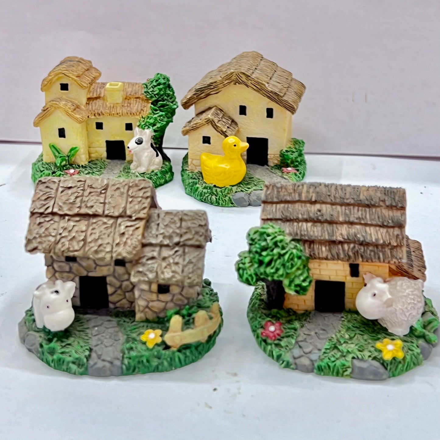 71804 FARM MINIATURE HOUSE FIGURINES-4