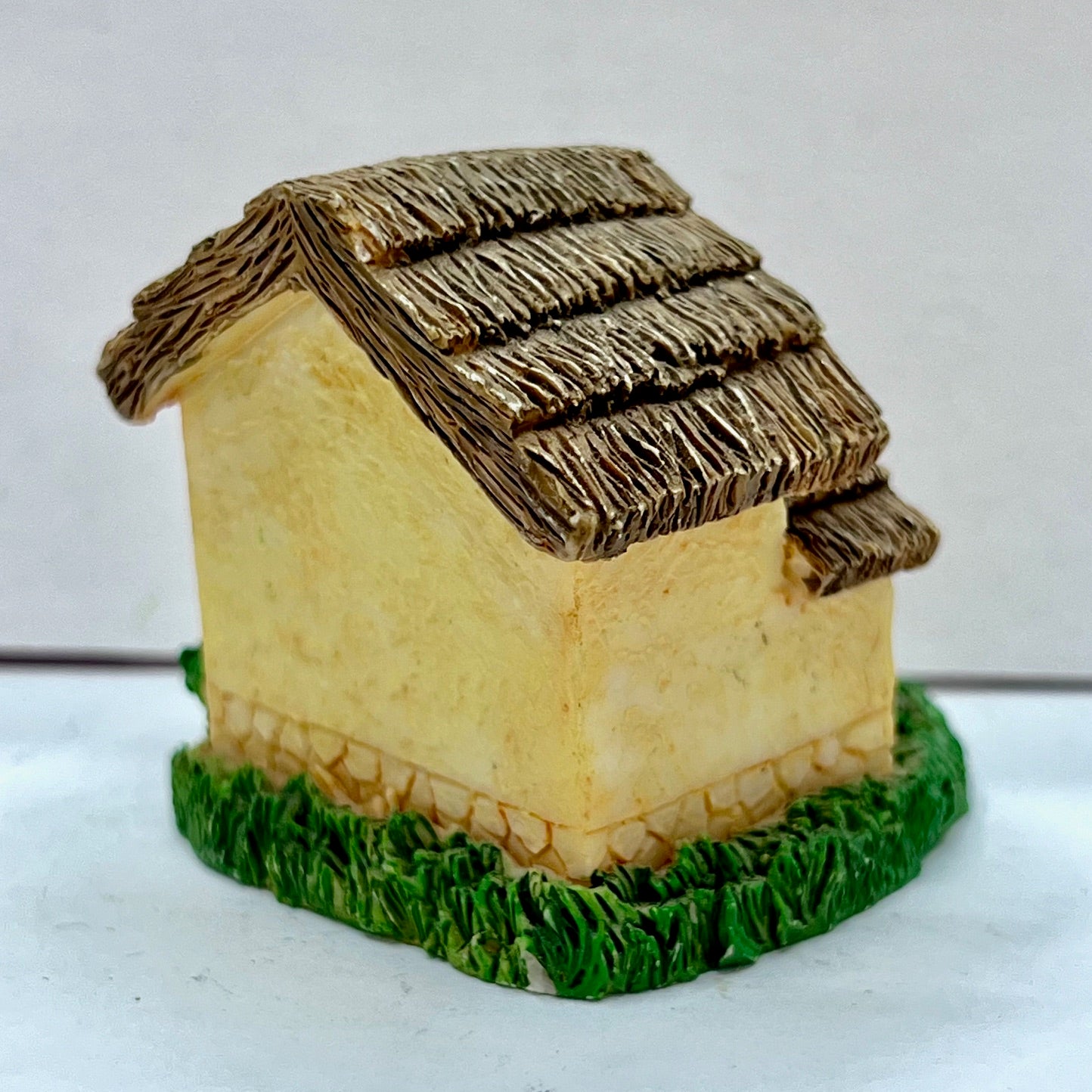 71804 FARM MINIATURE HOUSE FIGURINES-4