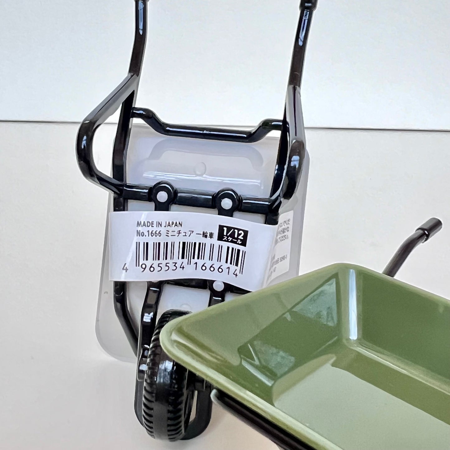 71860 MINIATURE WHEELBARROW-10