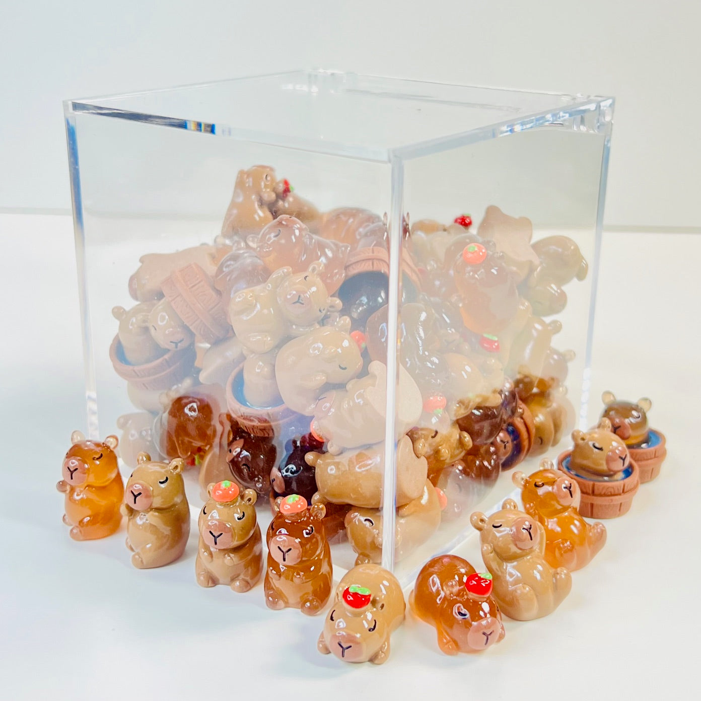 71909 CAPYBARA MINIATURE FIGURINES-100