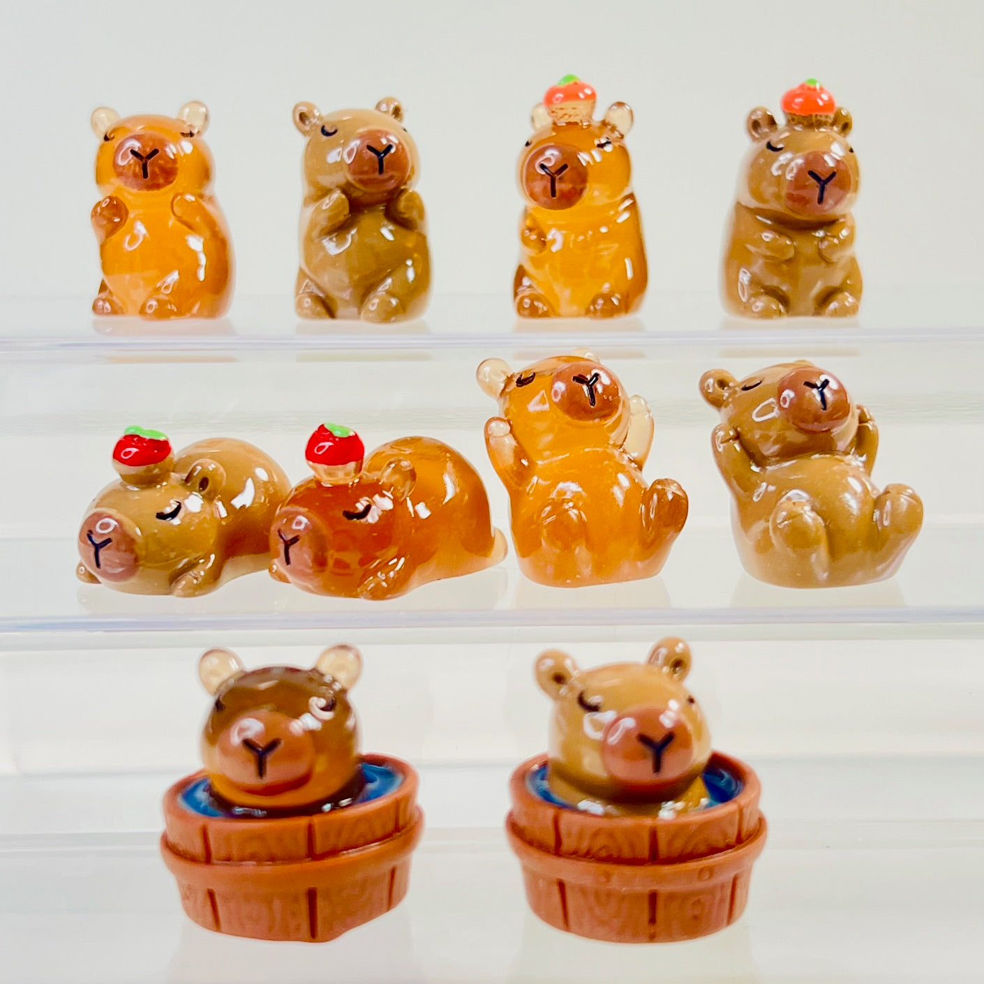 71909 CAPYBARA MINIATURE FIGURINES-100