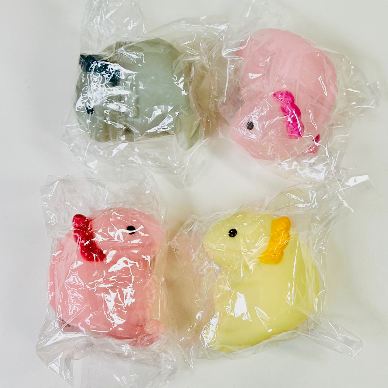 72024 Axolotl Soft Figurine-4
