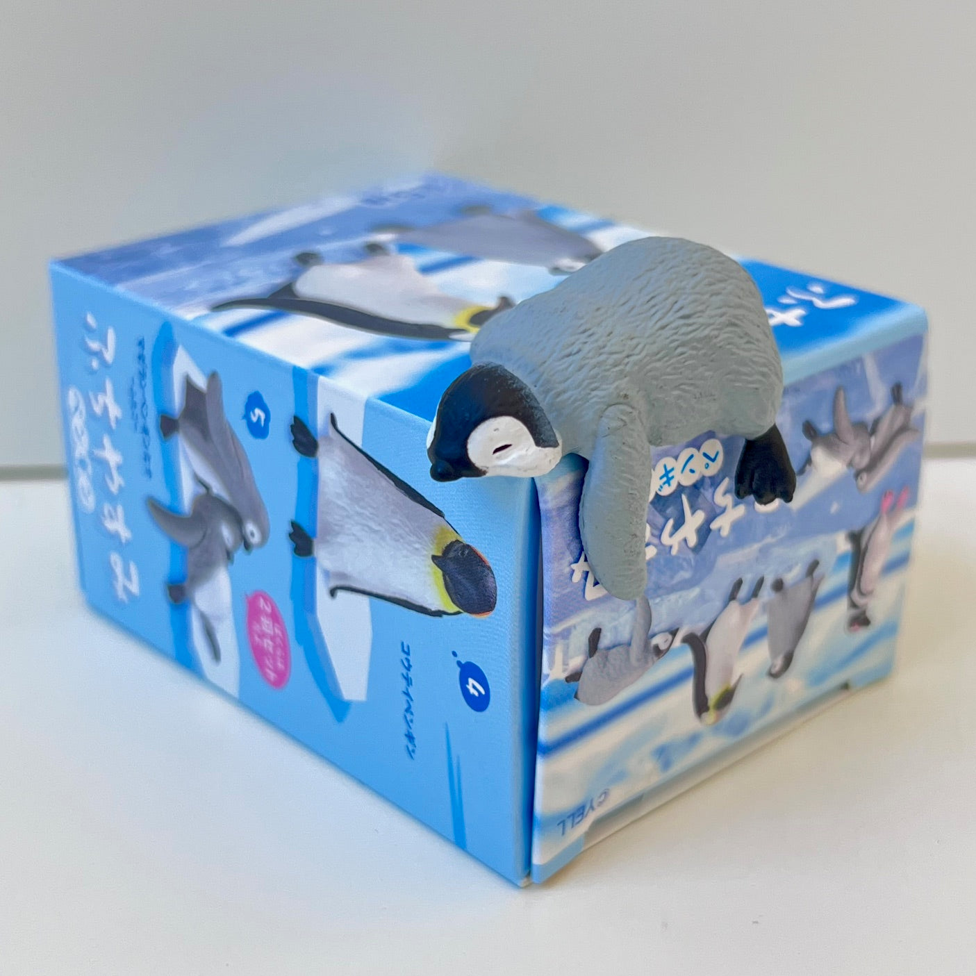 73098 Sitting Penguins Blind Box-10