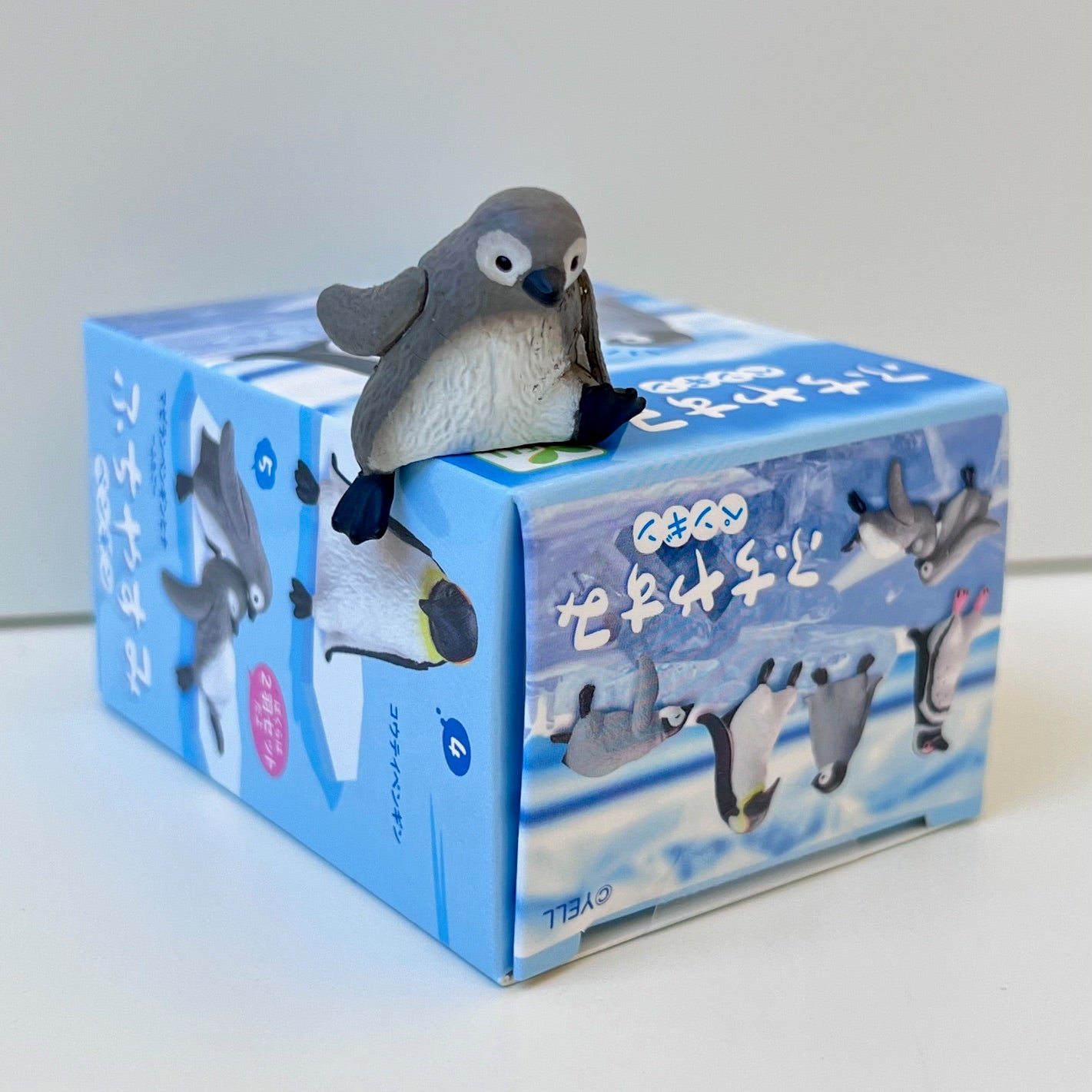 73098 Sitting Penguins Blind Box-10