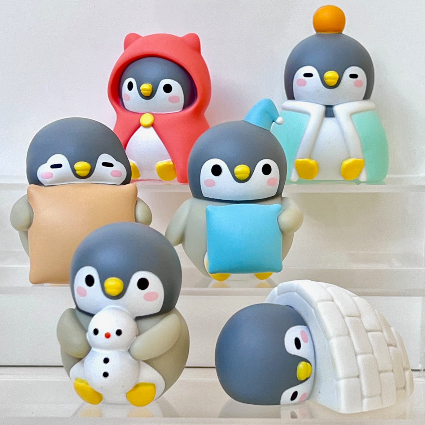 73212 Penguin Sleepover Blind Box-6