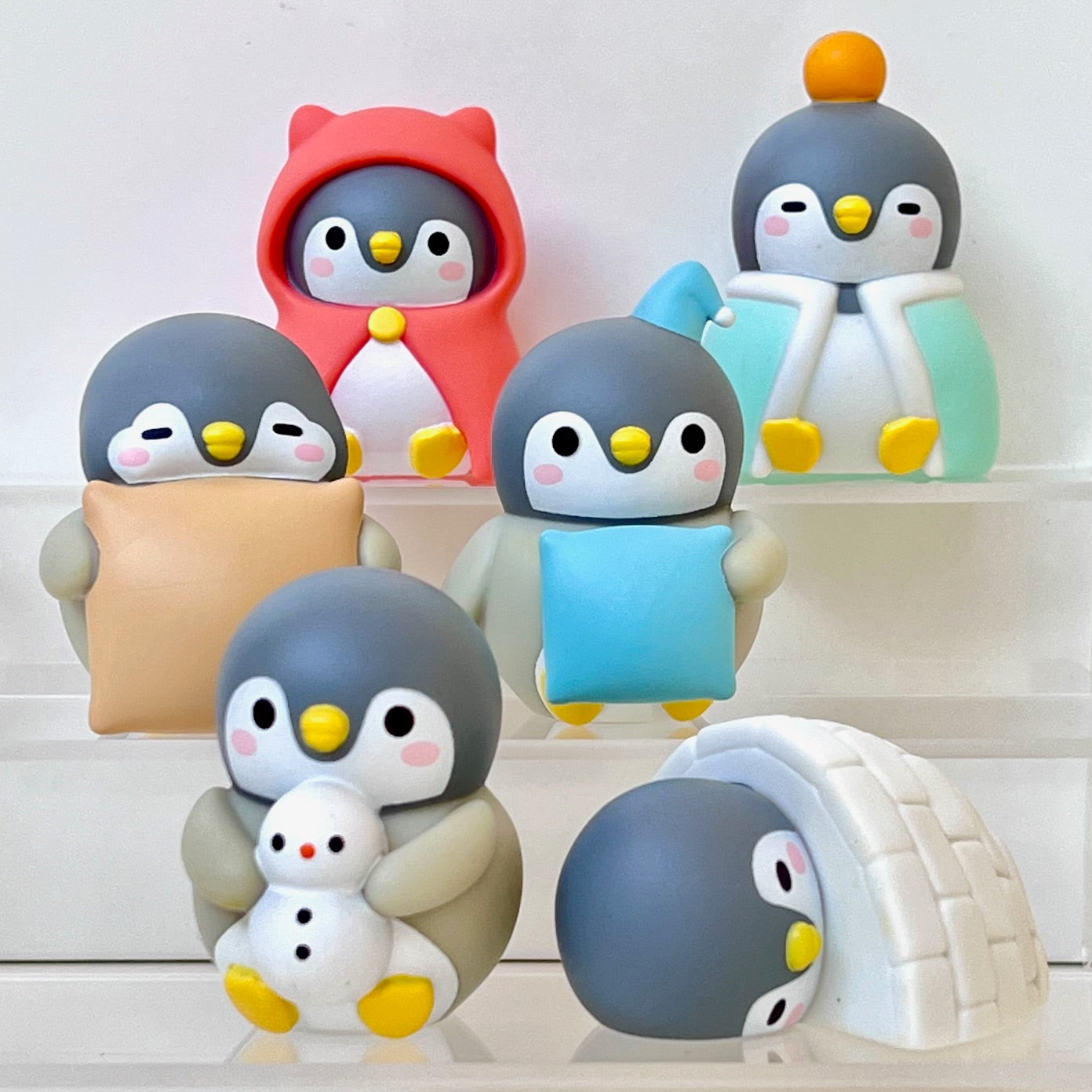 73212 Penguin Sleepover Blind Box-6