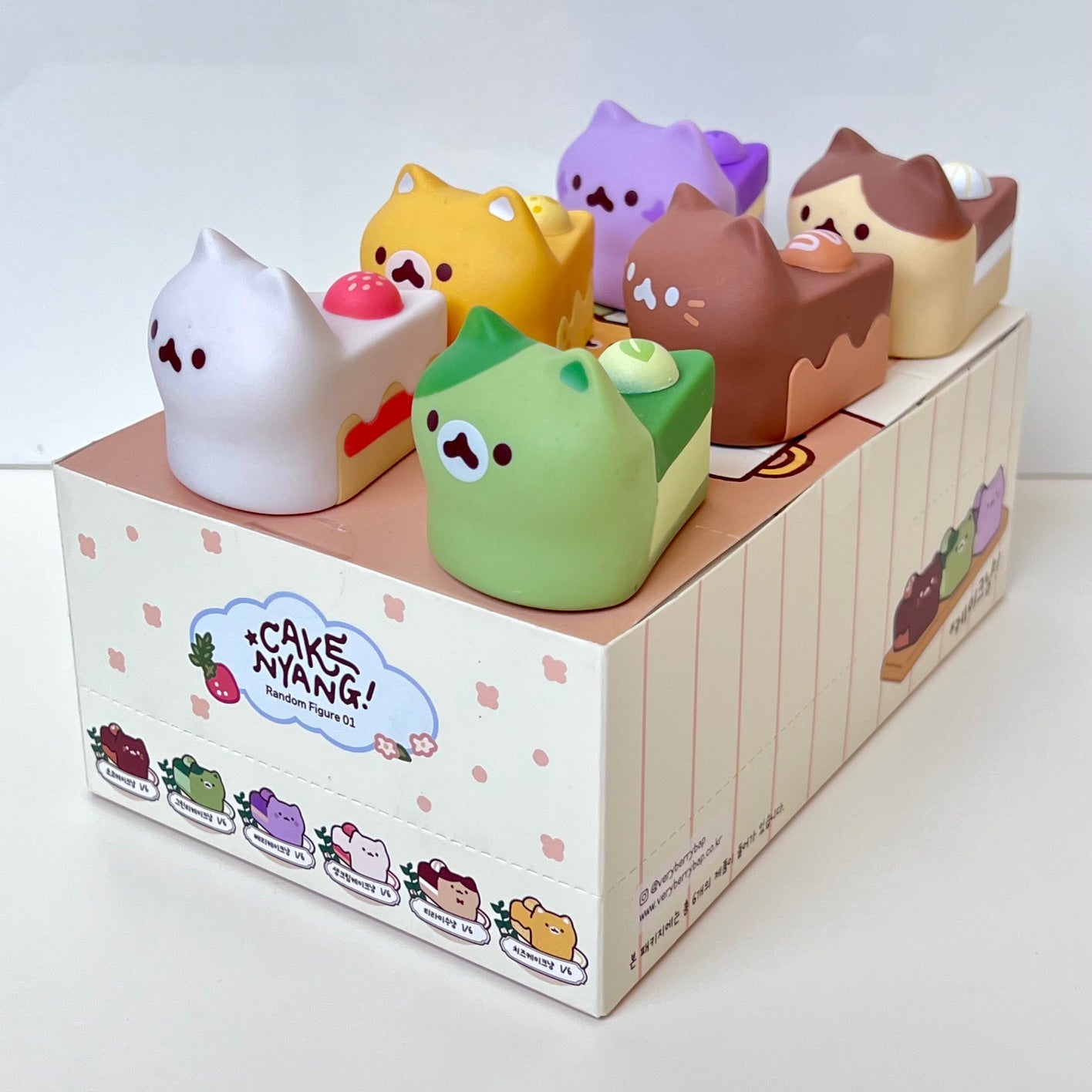73217 Cake Cat Blind Box-6