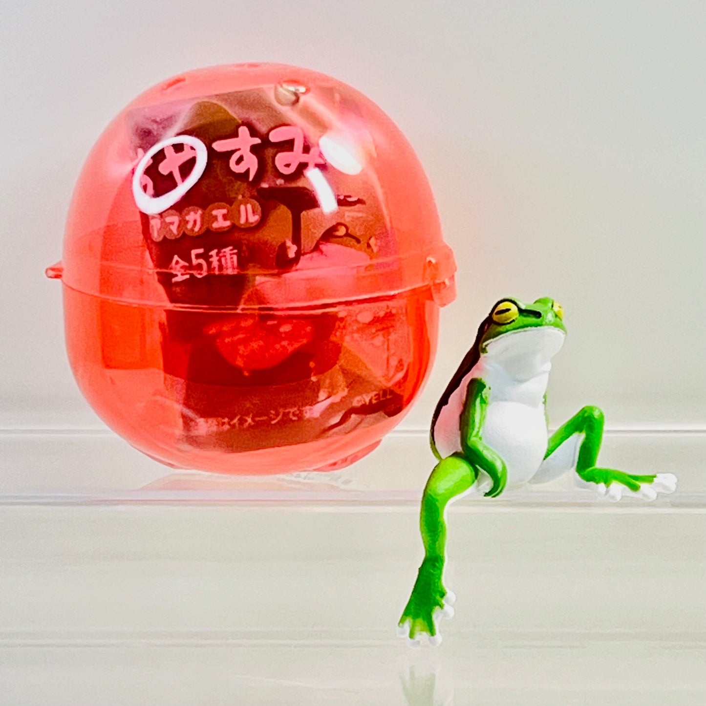 X 70461 Playful Frogs Figurine Capsule-DISCONTINUED