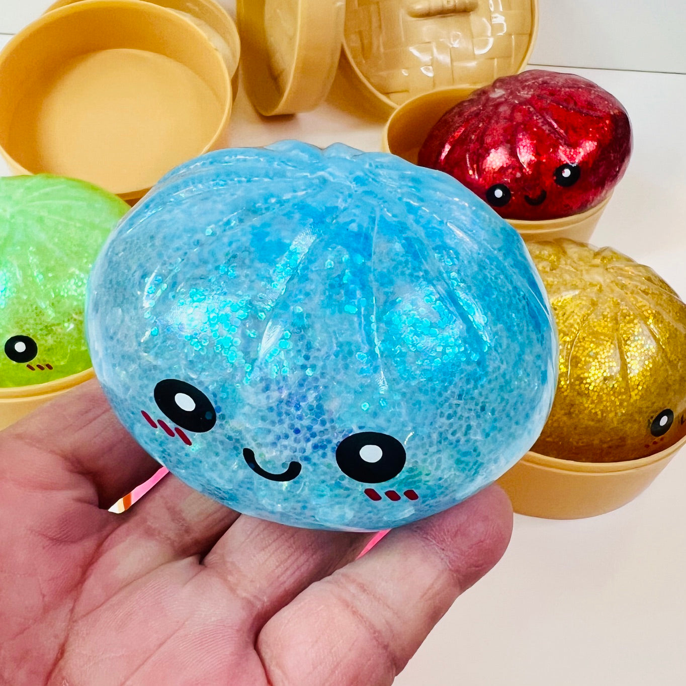 83008 Dumpling Smiley Glitter Water Bead Squishy-12