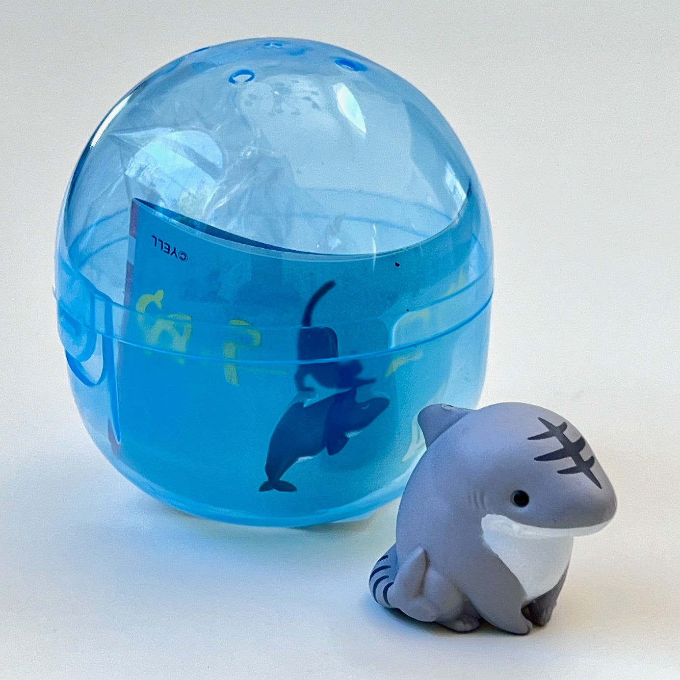 X 70348 Cat Shark Figurine Capsule-DISCONTINUED – BCmini