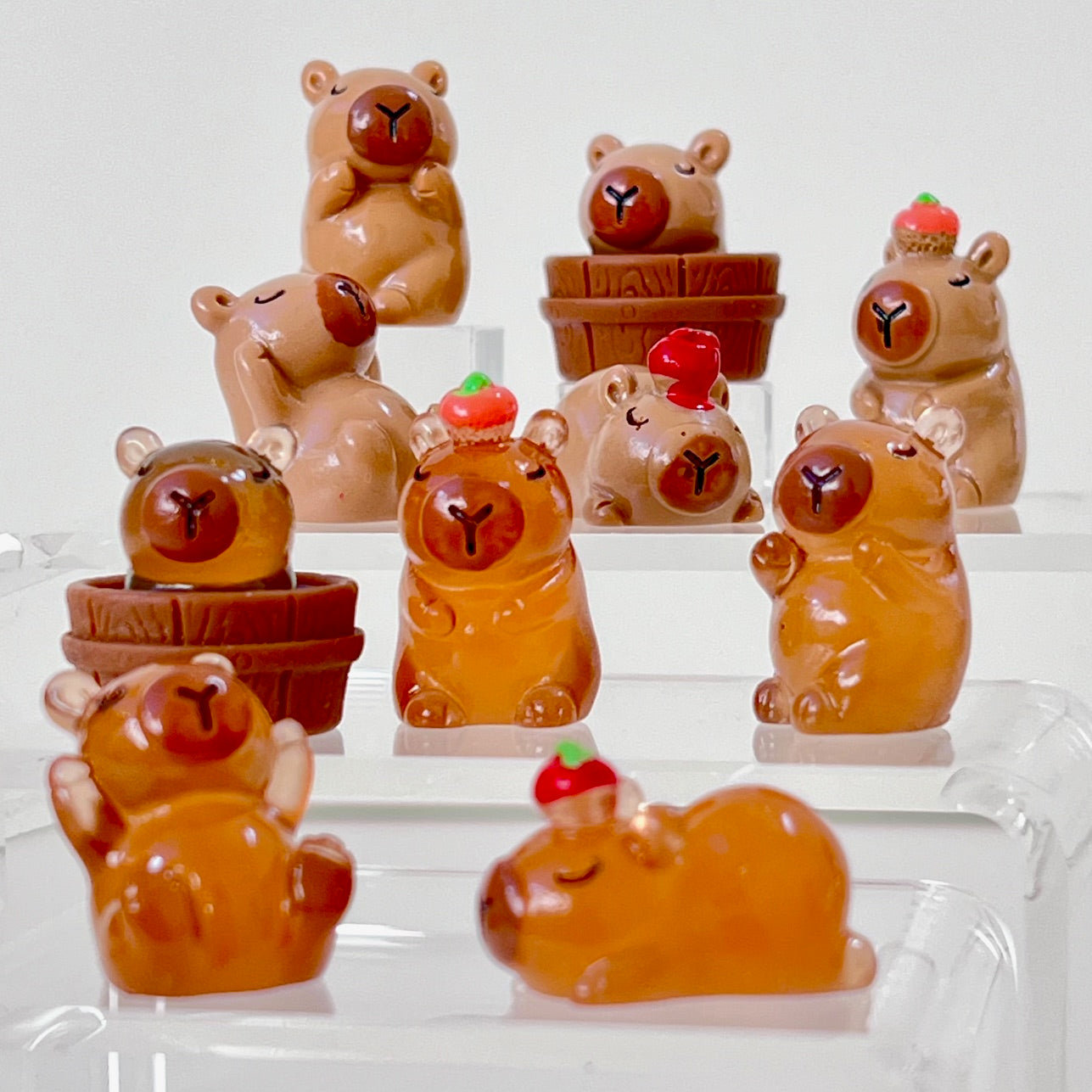 70713 CAPYBARA MINIATURE FIGURINES-100