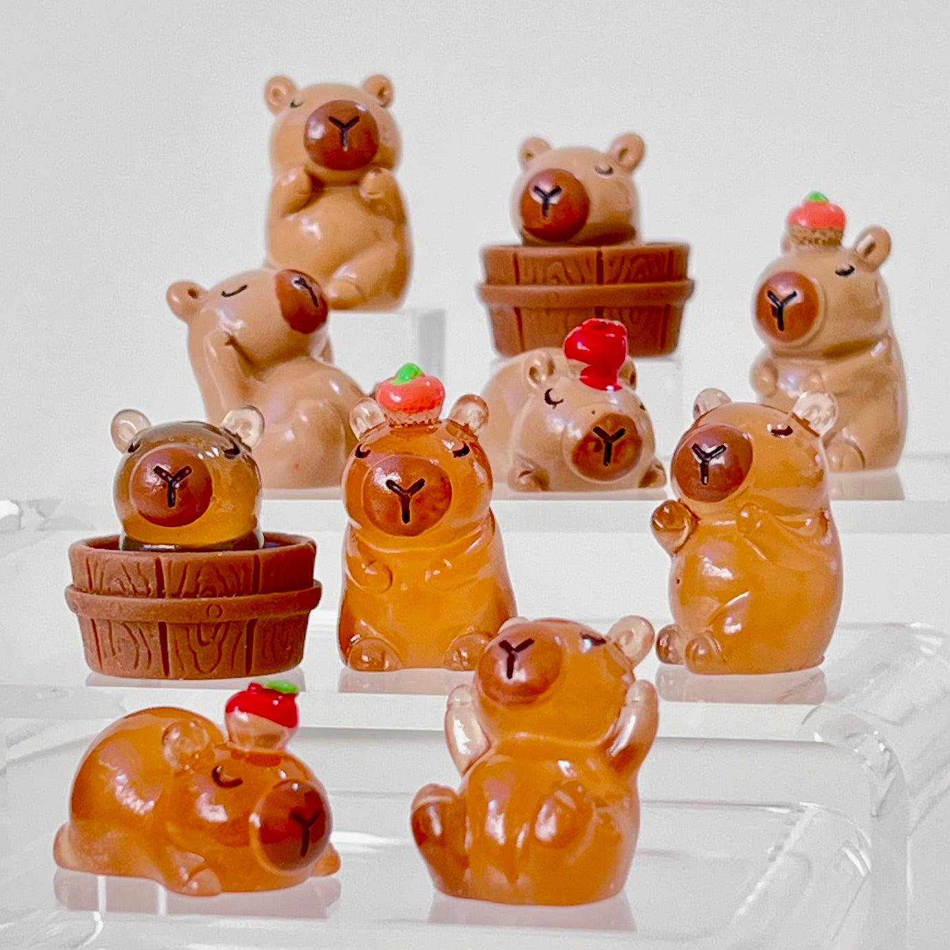 70713 CAPYBARA MINIATURE FIGURINES-100