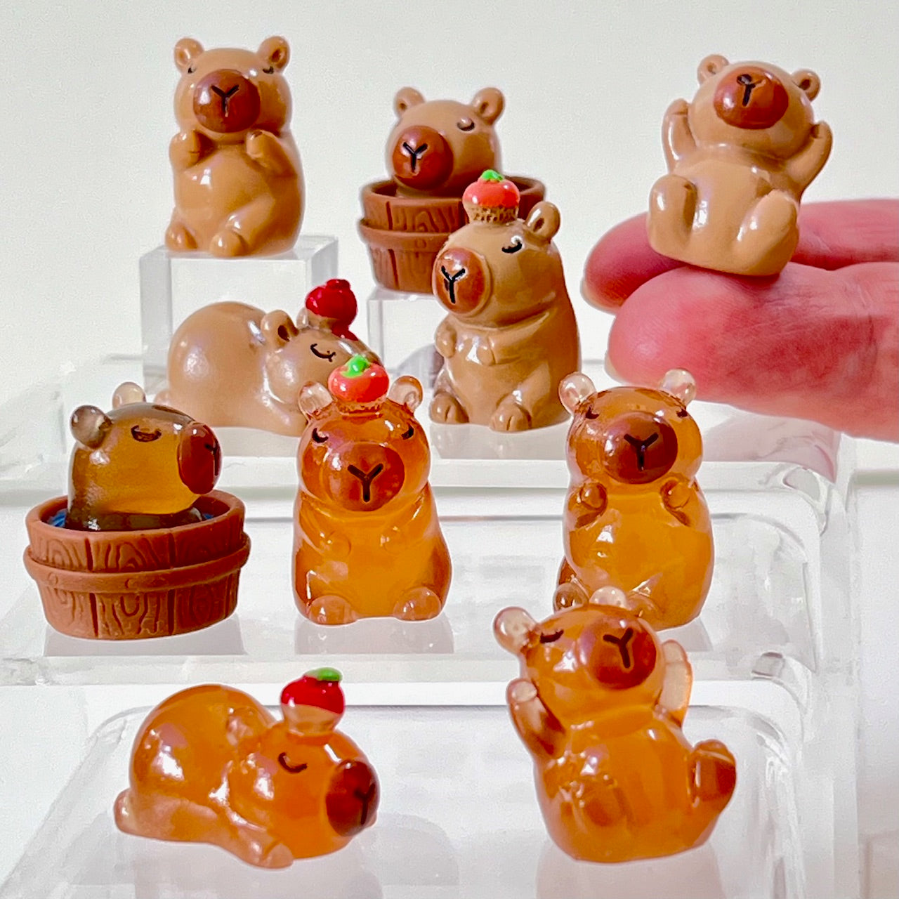 70713 CAPYBARA MINIATURE FIGURINES-100