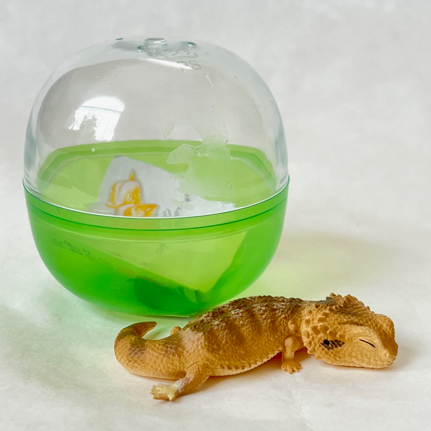 X 70218 Sleepy Gecko Figurine Capsule-6