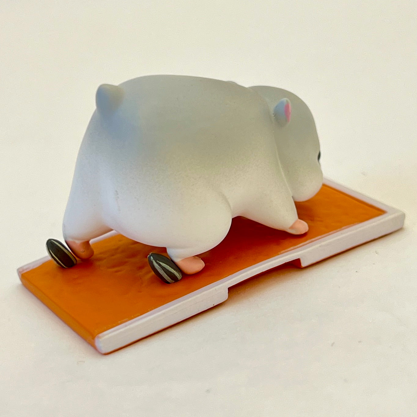 70295 Crouch Race Start Hamster Figurine Capsule-6