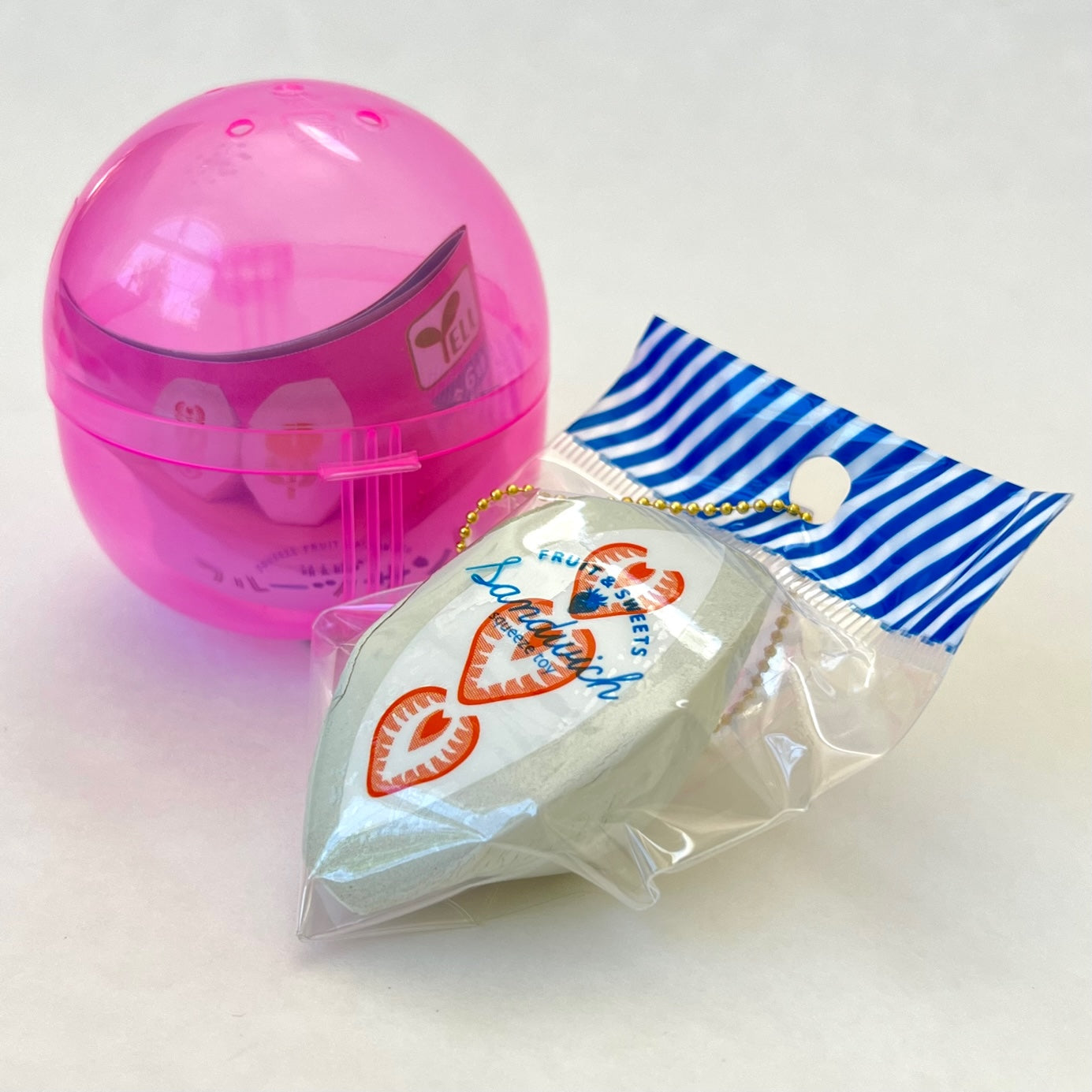 70227 Squishy Sandwich Capsule-6