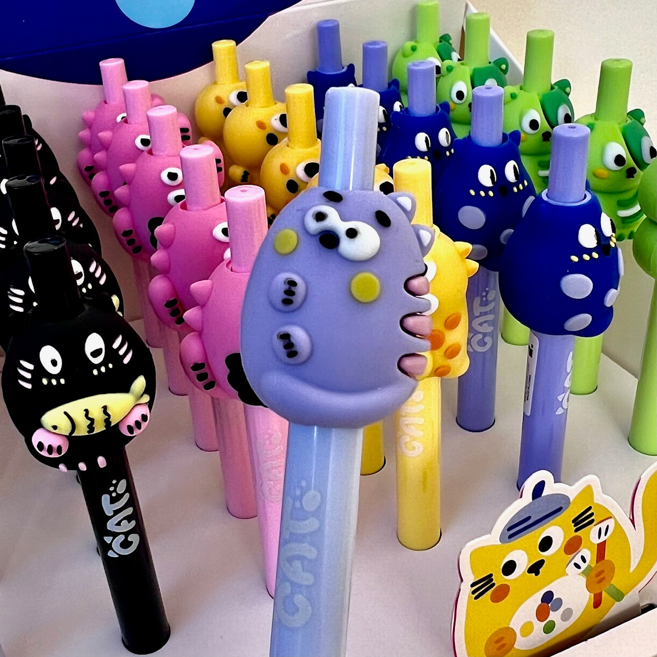 226012 CATS RETRACTABLE GEL PEN-33