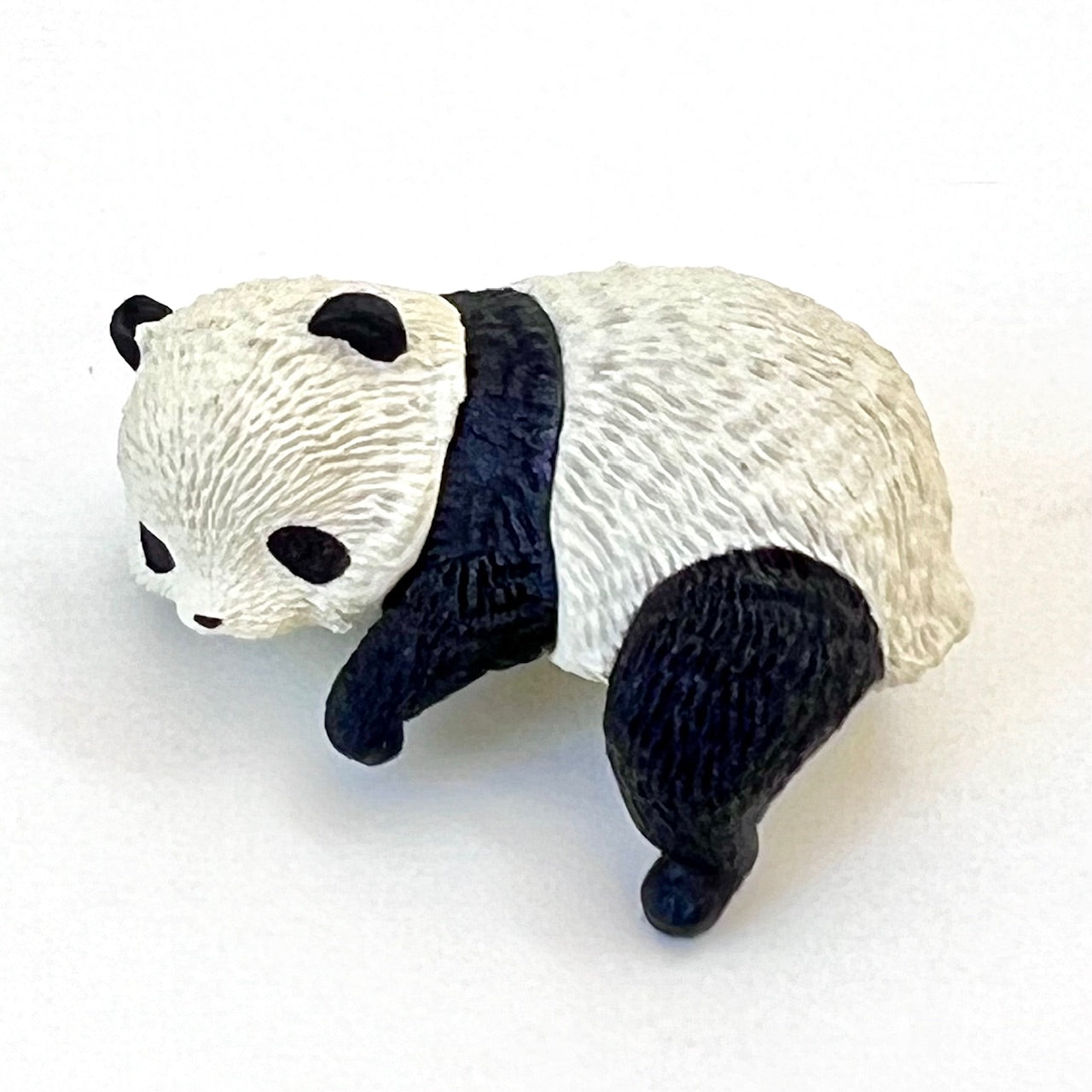 70415 Resting Panda Capsule-5