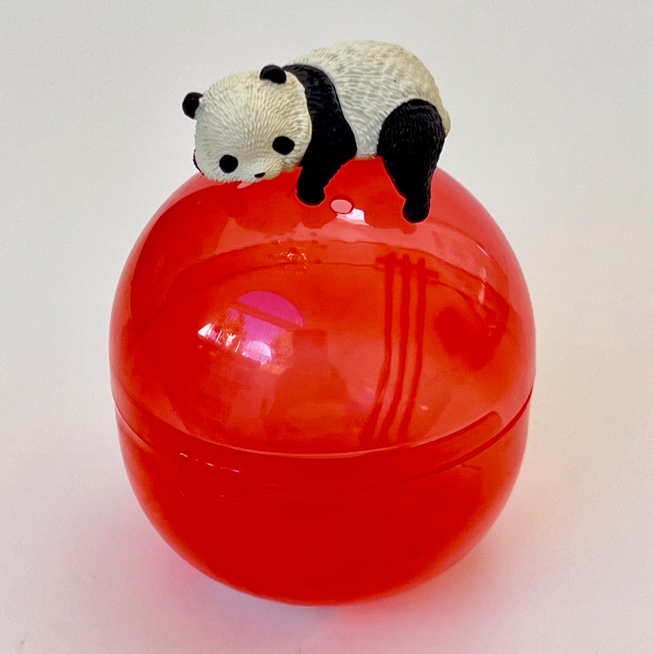 70415 Resting Panda Capsule-5