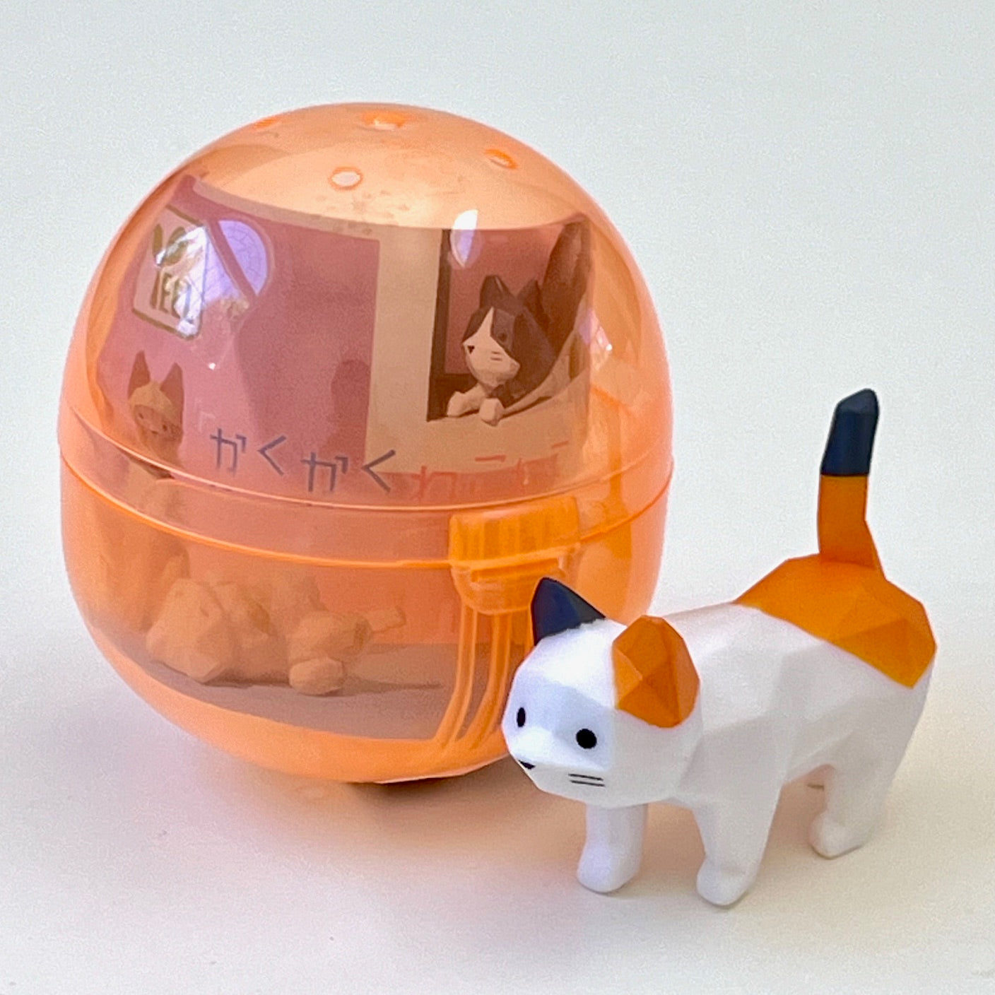 70362 Polygon Cat Figurine Capsule-6