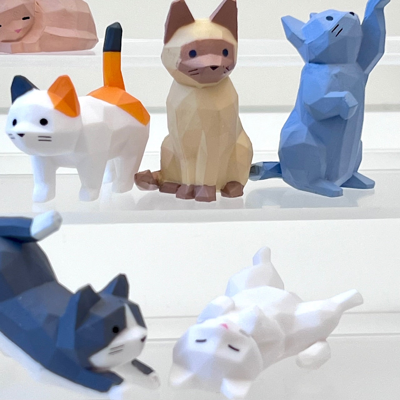 70362 Polygon Cat Figurine Capsule-6