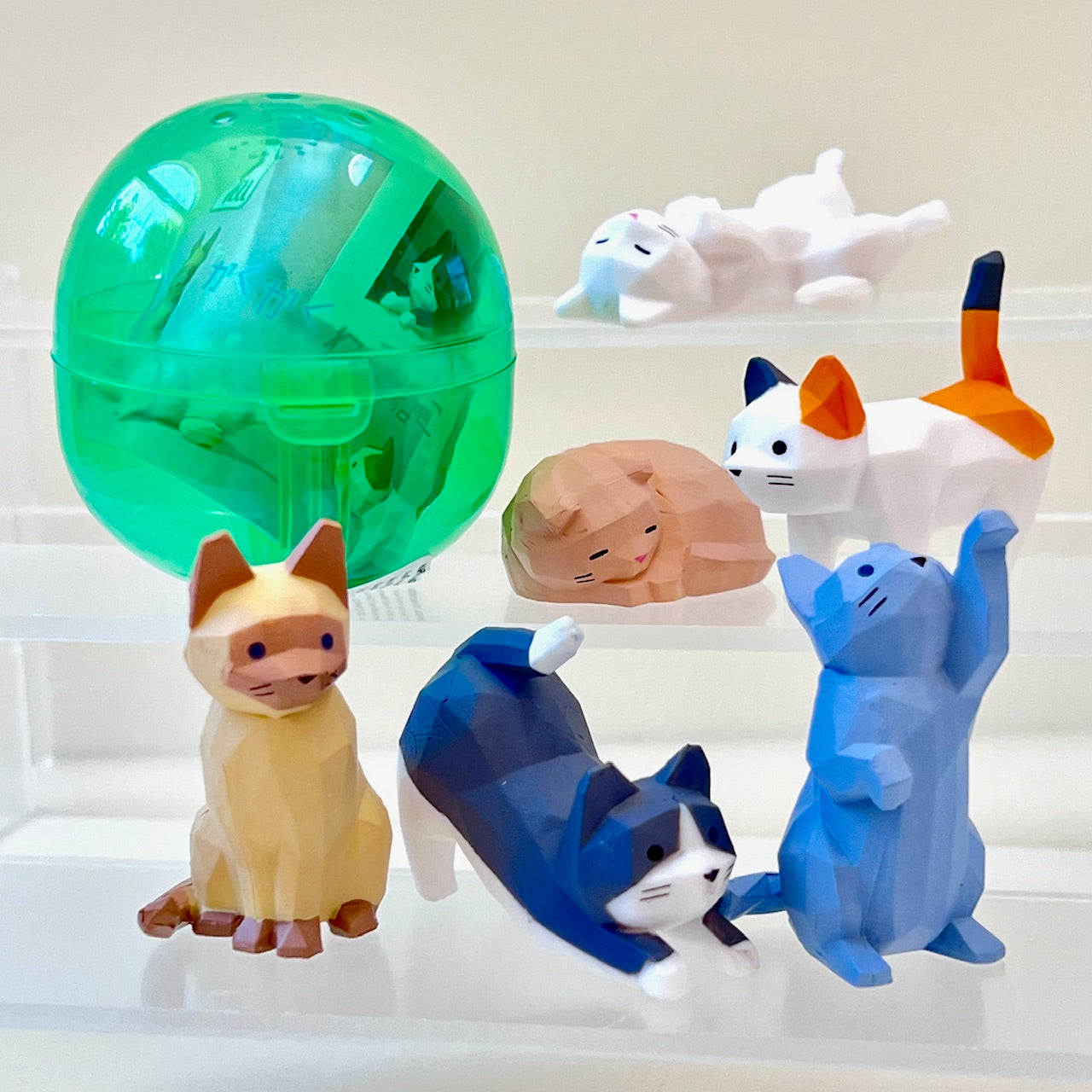 70362 Polygon Cat Figurine Capsule-6