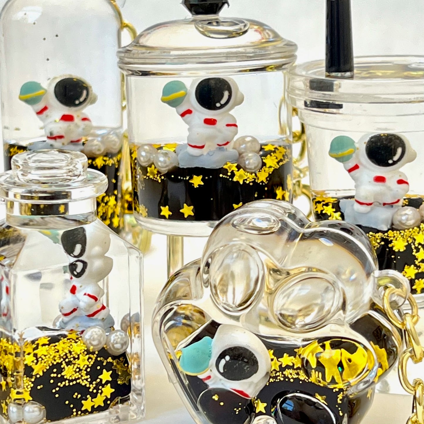 12125 ASTRONAUT FLOATY KEY CHARM-12