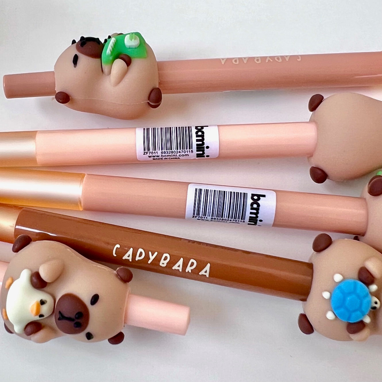 22635 CAPYBARA GEL PEN-36