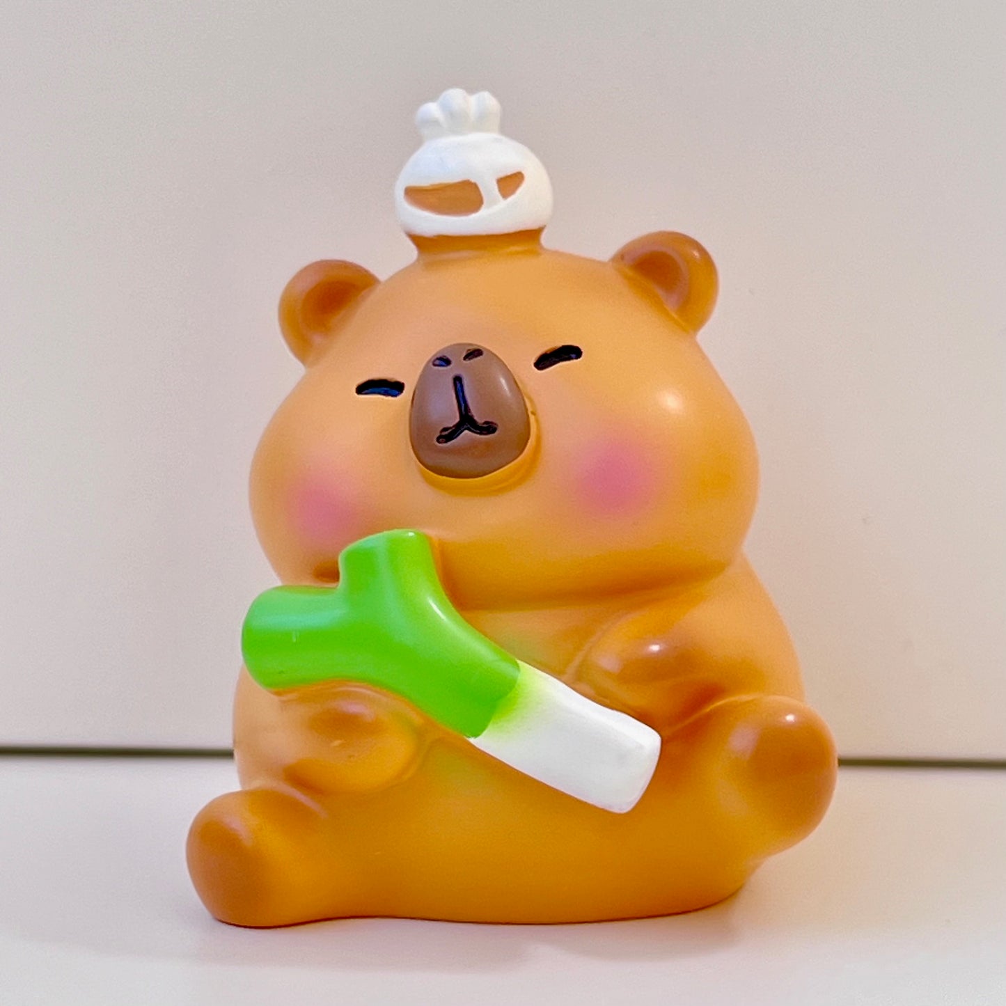 71021 HAPPY CAPYBARA FIGURINE BLIND BOX-6