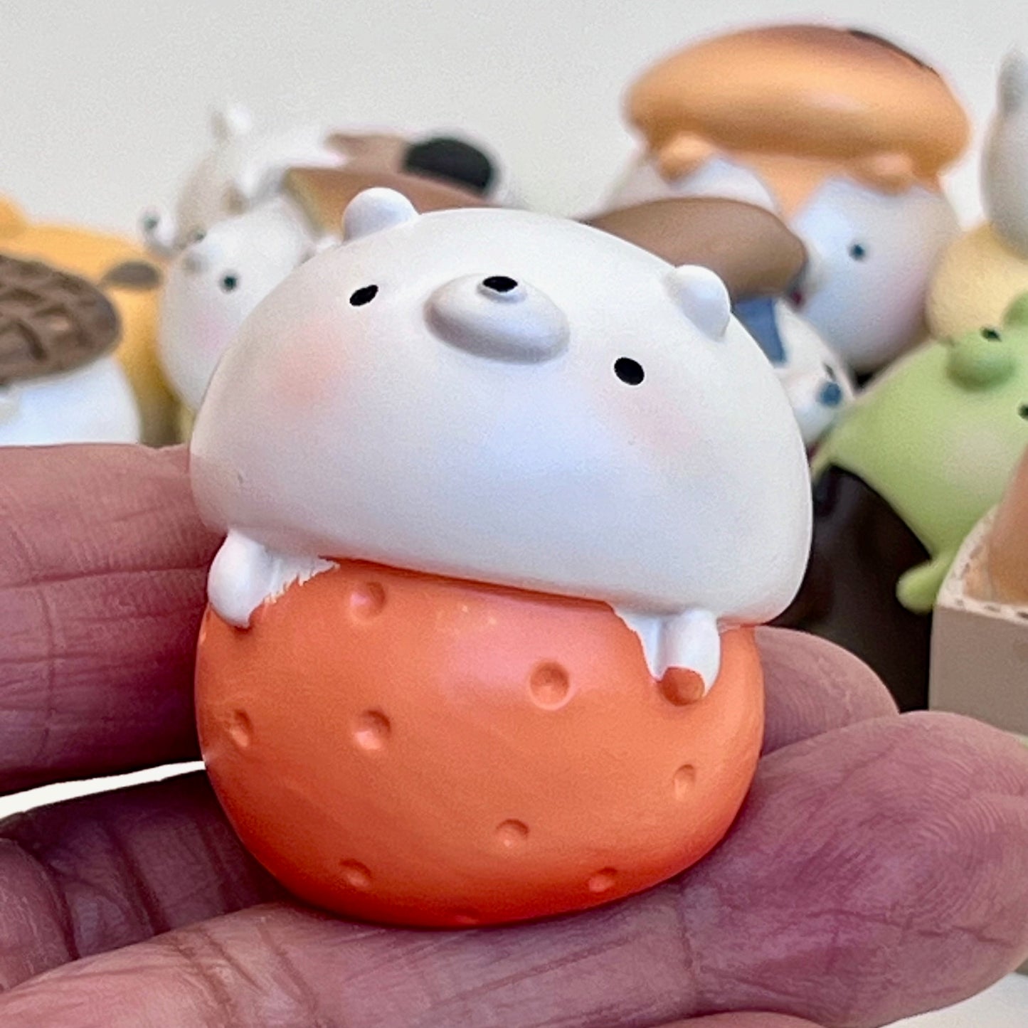 71023 GROCERY STORE ANIMALS FIGURINE BLIND BOX-10