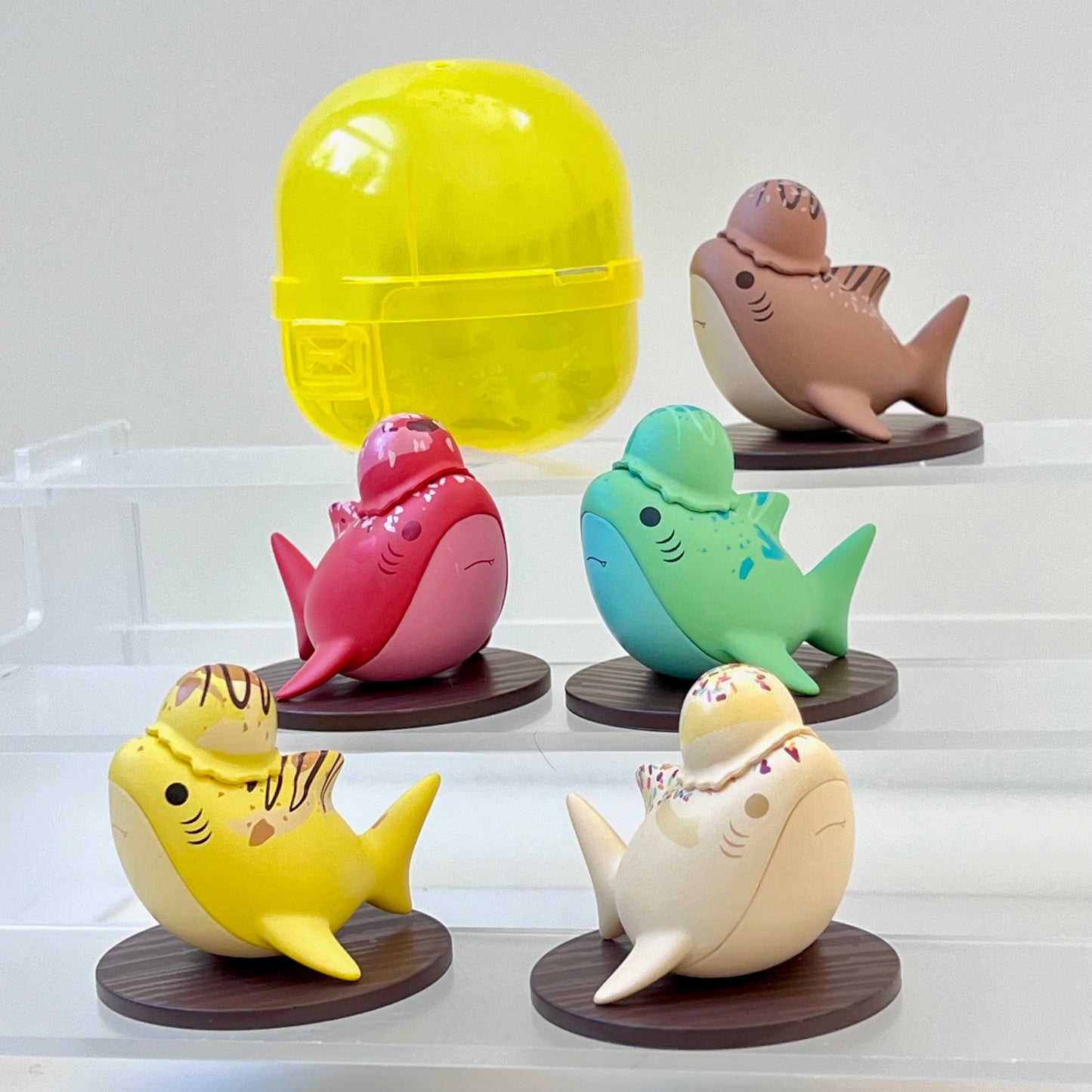 70395 Ice Cream Shark Capsule-5